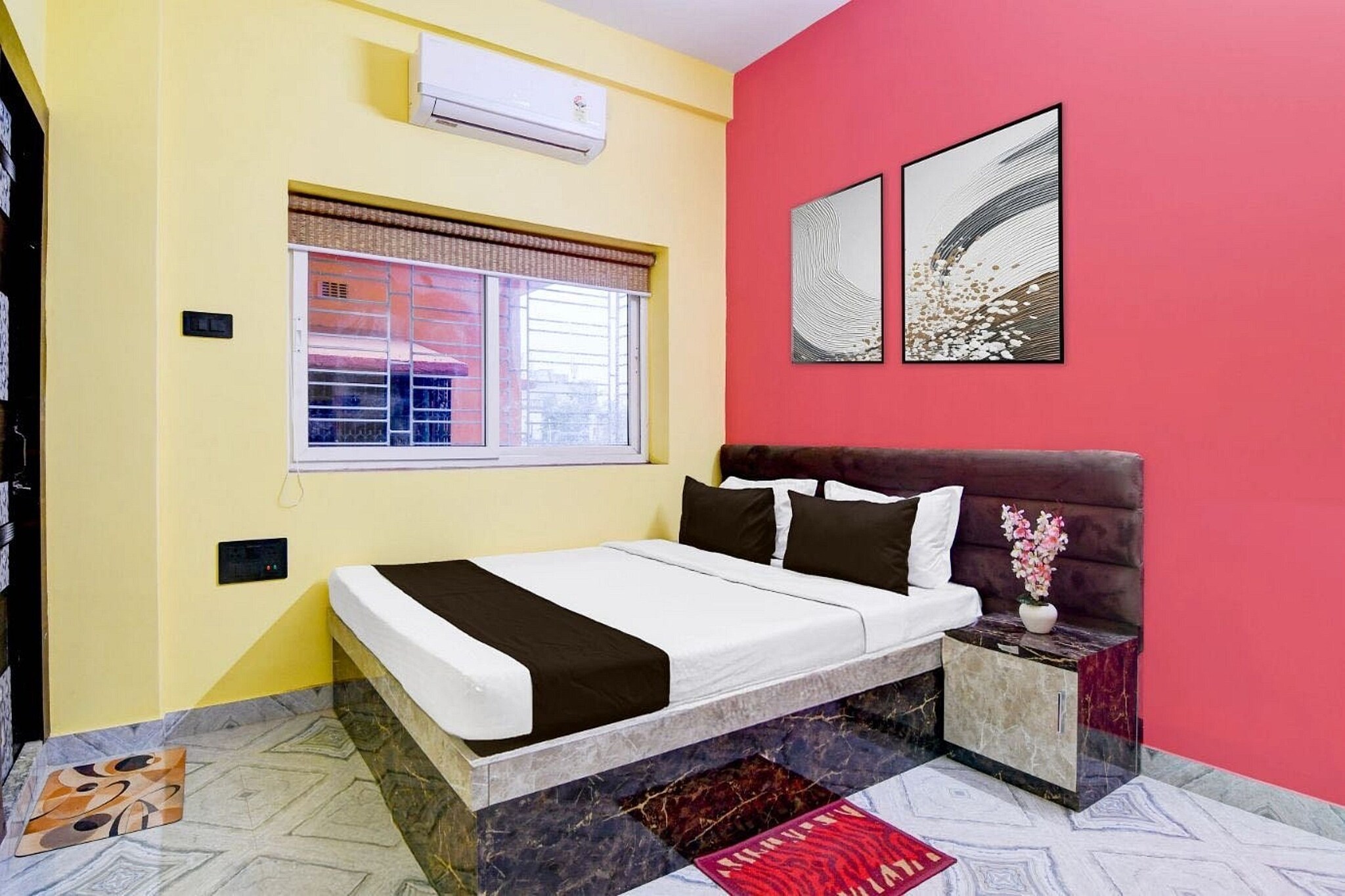Hotel O Manikpur Bus Stop Kolkata