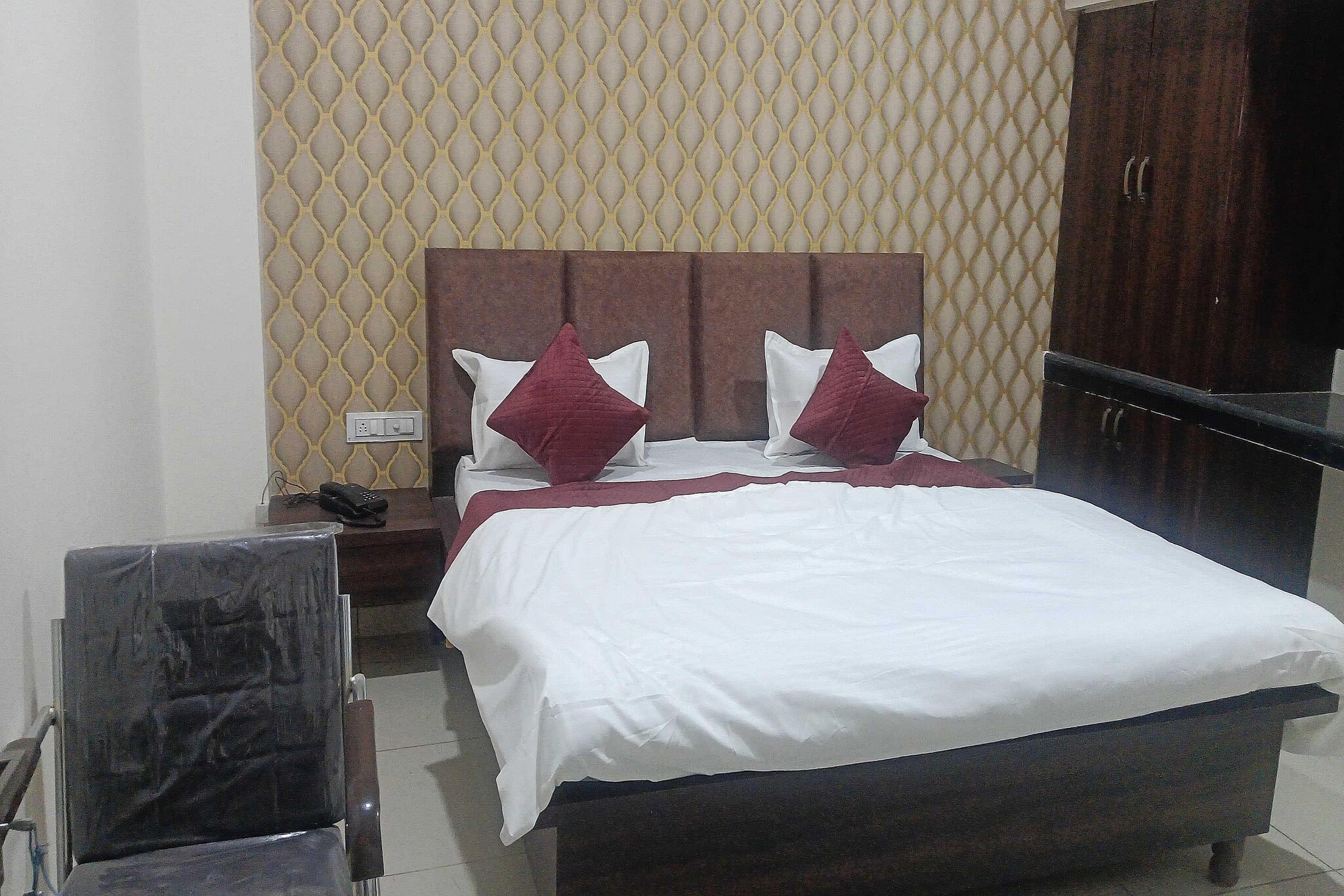 Enjoy a comfortable and hassle-free experience at our thoughtfully designed property. Each room is equipped with modern amenities, cozy bedding, and elegant decor to make you feel right at home. Located conveniently with easy access to public transport and major attractions, it's perfect for both business and leisure travelers. Cleanliness and guest comfort are our top priorities, and our team is available 24/7 to assist you throughout your stay.
Unmarried couples are warmly welcome at this property.
Guests with local ID proof are warmly welcome.
Foreign guests are welcome and allowed to stay at this property without any restrictions
Early Check-In Policy: A full day’s room rate will be charged for check-ins before 6:00 AM. Complimentary early check-in is available between 6:00 AM and 10:00 AM, subject to room availability.
Check-in is only available to guests aged 18 and above. Please provide a government-issued ID to confirm your age.