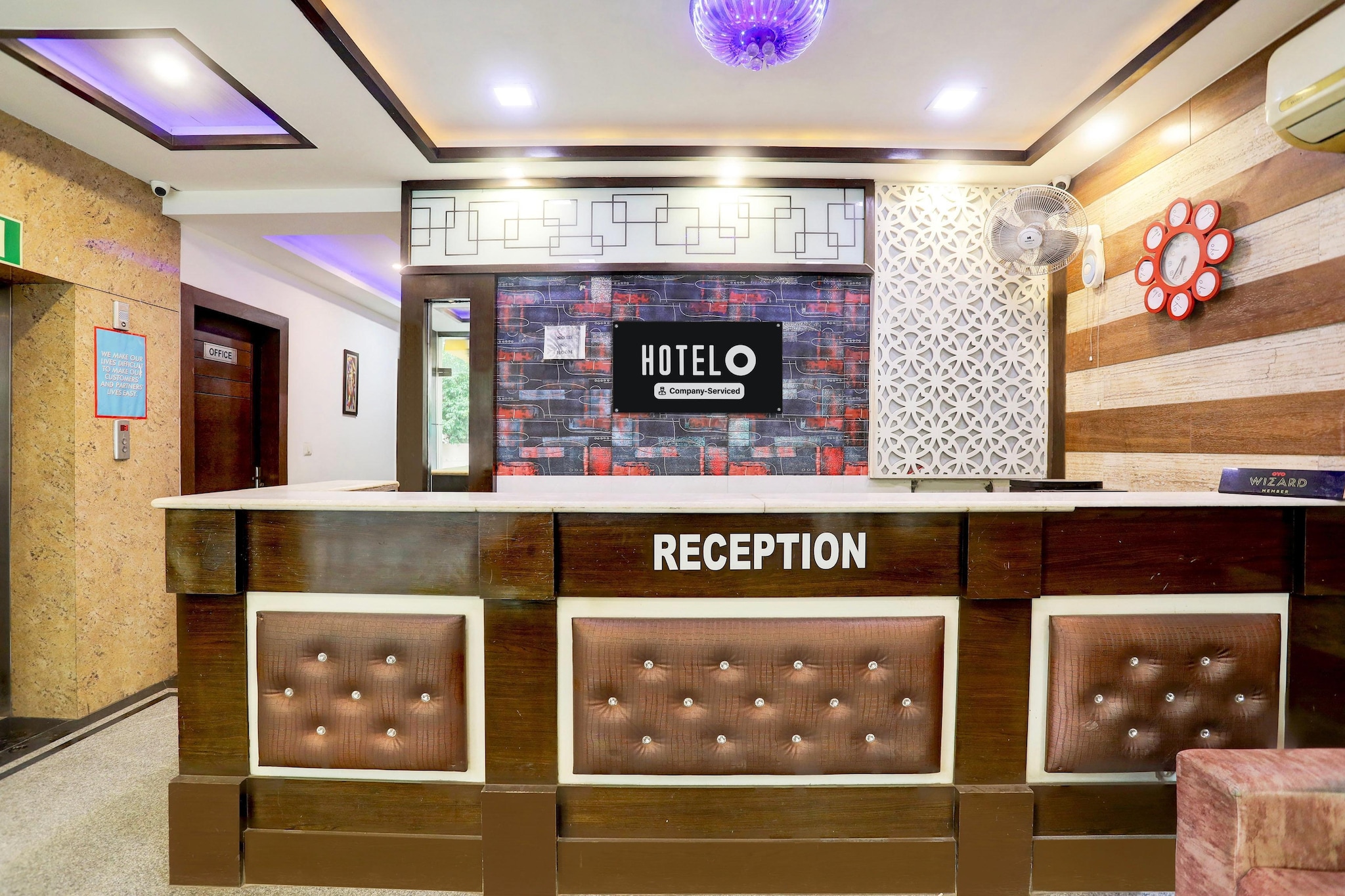 Ground floor: (bedroom(double bed, TV, seating area, air conditioning, telephone), bathroom(bathtub or shower, washbasin, toilet, Towels incl., shampoo, body soap, hot water), Parking)