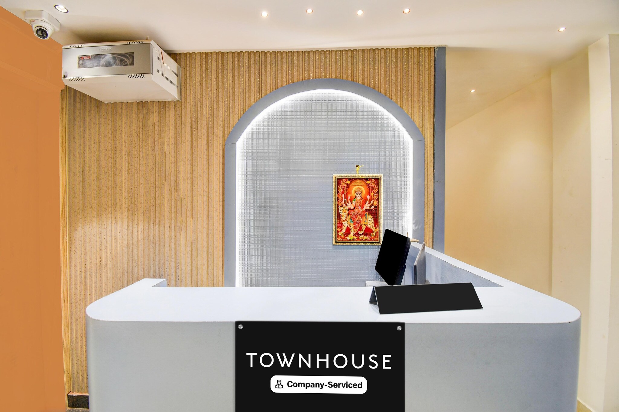 Ground floor: (bedroom(double bed, TV, seating area, air conditioning, telephone), bathroom(bathtub or shower, washbasin, toilet, Towels incl., shampoo, body soap, hot water), lift)