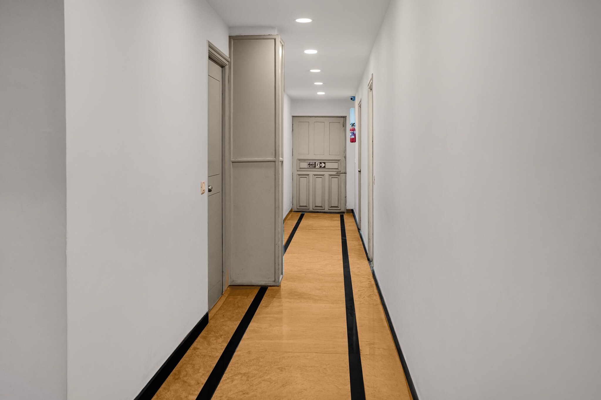 Super Townhouse Richmond MG Road Metro