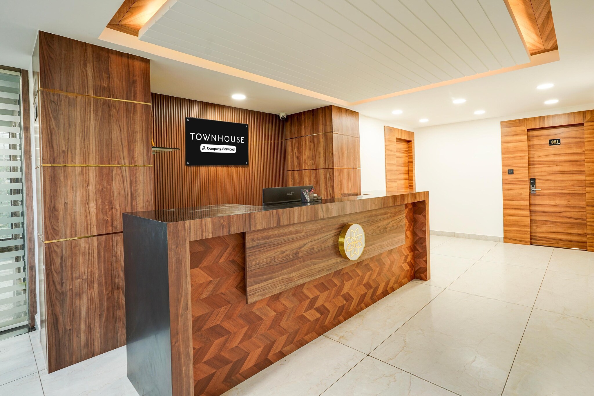Ground floor: (bedroom(double bed, TV, seating area, air conditioning, telephone, Floor mattress), bathroom(bathtub or shower, washbasin, toilet, Towels incl., shampoo, body soap, hot water), lift)