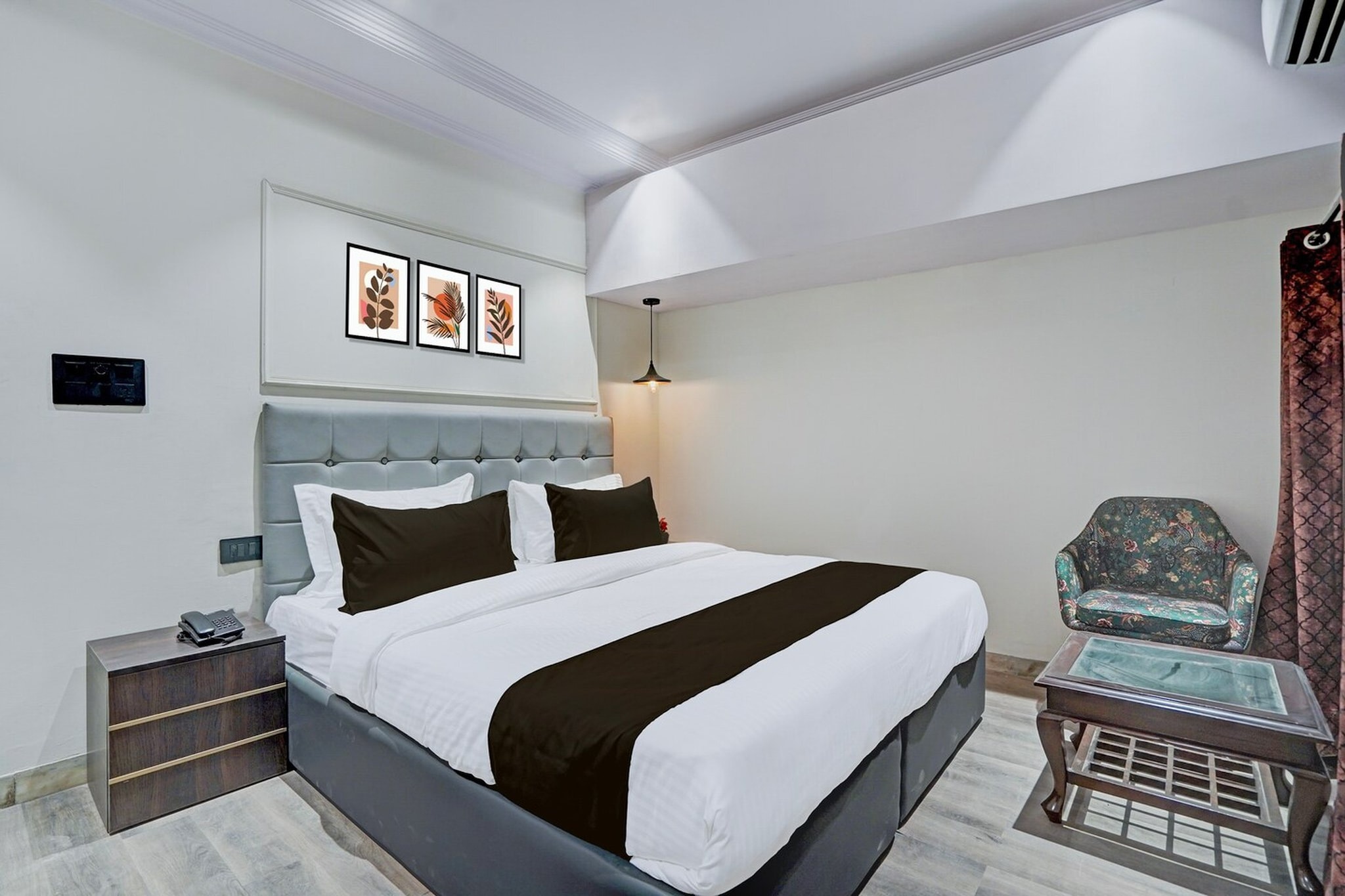 Super Townhouse Karol Bagh Formerly Hotel Unistar is conveniently situated in the centre of Delhi. Among the facilities at this property are room service and a 24-hour front desk, along with free WiFi throughout the property. The accommodation provides a shared kitchen, a shared lounge and currency exchange for guests.
Guest rooms at the hotel come with air conditioning, a seating area, a flat-screen TV with satellite channels, a safety deposit box and a private bathroom with a shower. The units include a desk.
Delhi International Airport is 15 km away.
Unmarried couples are warmly welcome at this property.
Guests with local ID proof are warmly welcome.
Apologies, but we are currently unable to host foreign nationals at this property.
Early Check-In Policy: A full day’s room rate will be charged for check-ins before 6:00 AM. Complimentary early check-in is available between 6:00 AM and 10:00 AM, subject to room availability.
Check-in is only available to guests aged 18 and above. Please provide a government-issued ID to confirm your age.