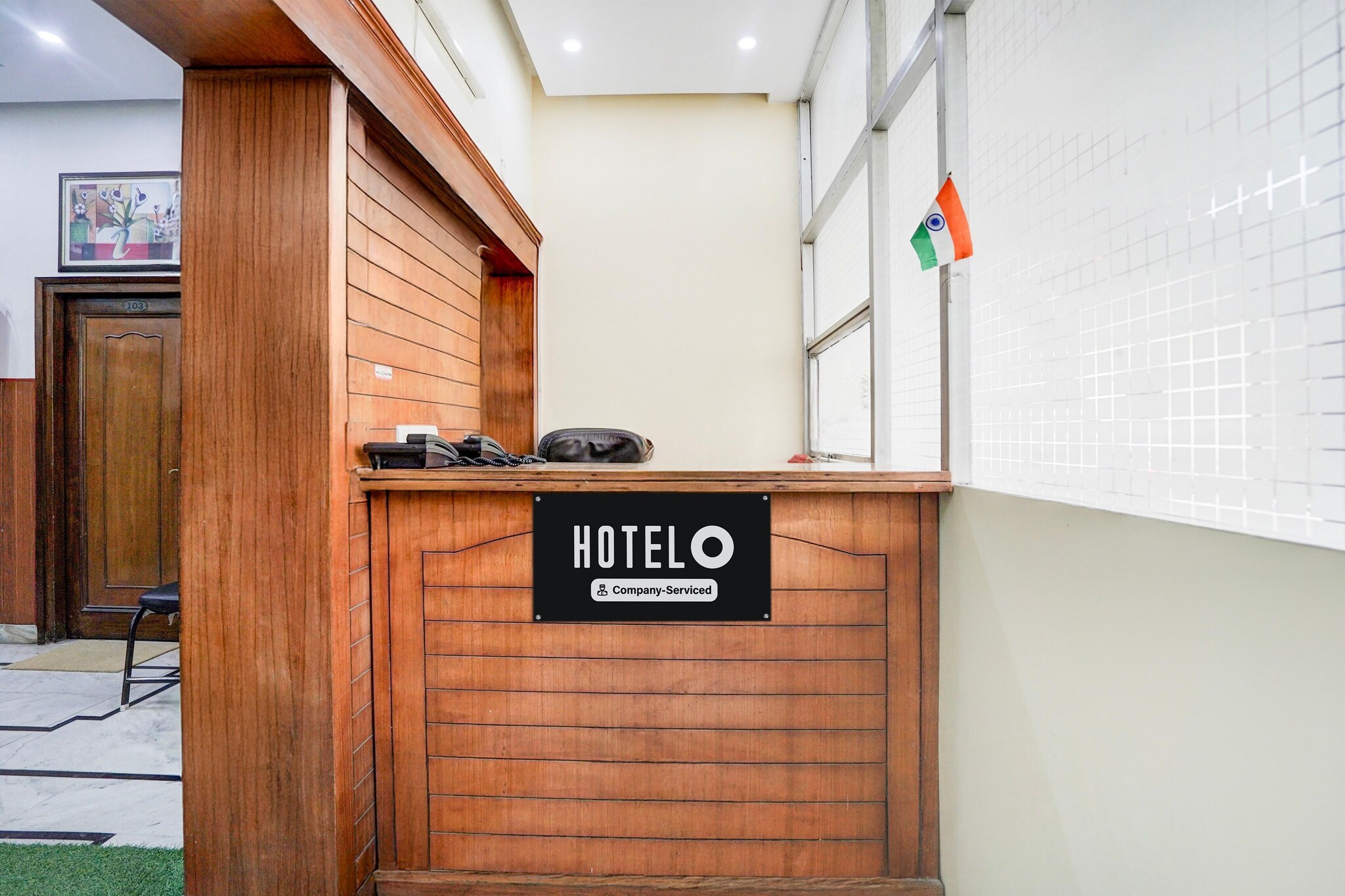 Ground floor: (bedroom(double bed, TV, seating area, air conditioning, telephone), bathroom(bathtub or shower, washbasin, toilet, Towels incl., shampoo, body soap, hot water), Parking)
