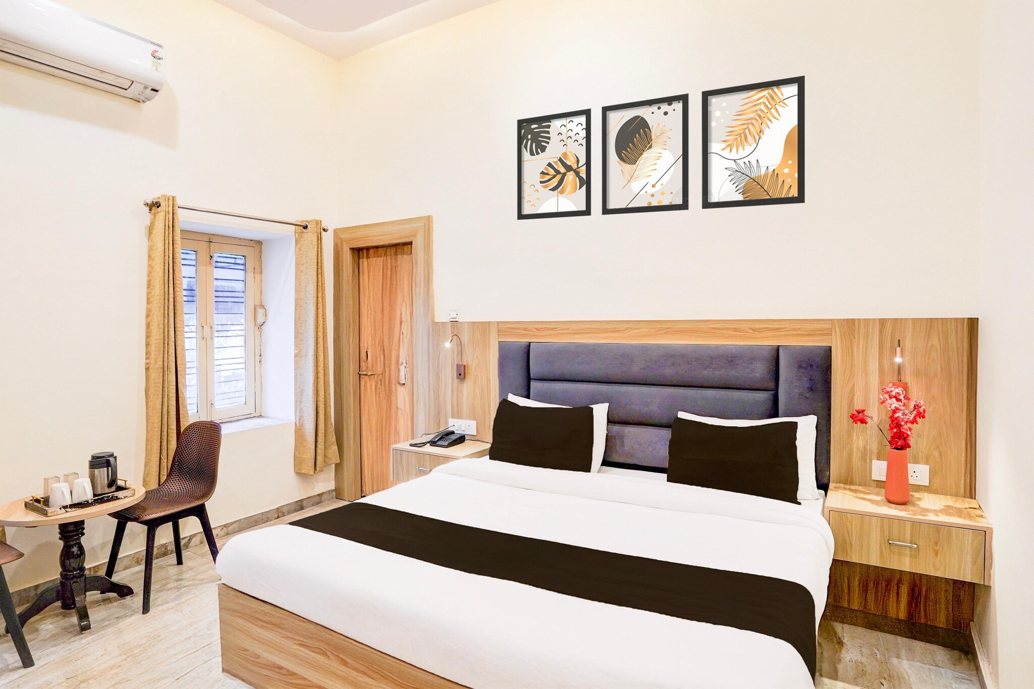 Hotel O Tyagi Road near Railway Station