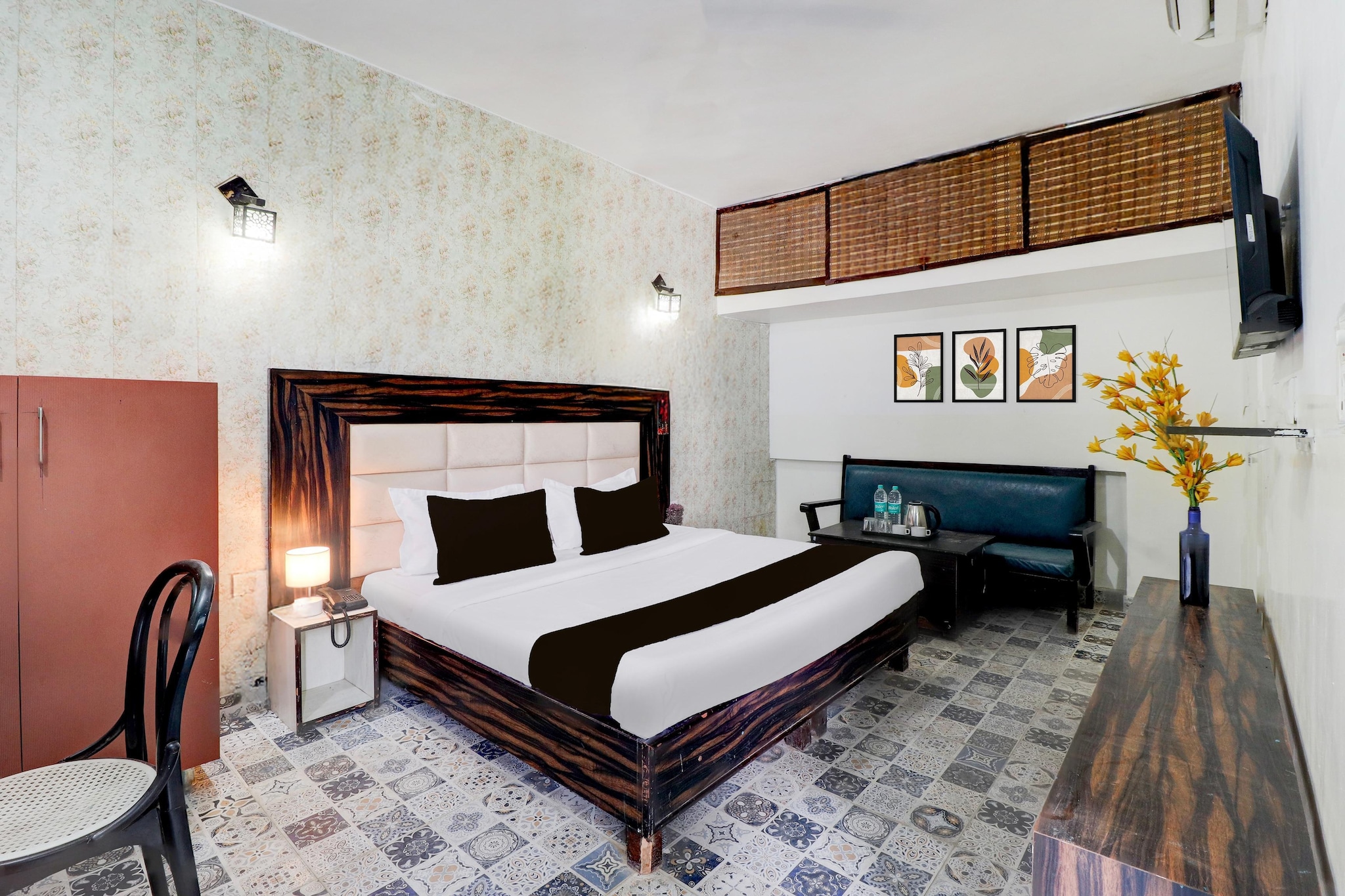 Enjoy a comfortable and hassle-free experience at our thoughtfully designed property. Each room is equipped with modern amenities, cozy bedding, and elegant decor to make you feel right at home. Located conveniently with easy access to public transport and major attractions, it's perfect for both business and leisure travelers. Cleanliness and guest comfort are our top priorities, and our team is available 24/7 to assist you throughout your stay.
 
Unmarried couples are warmly welcome at this property.
Guests with local ID proof are warmly welcome.
Foreign guests are welcome and allowed to stay at this property without any restrictions
Early Check-In Policy: A full day’s room rate will be charged for check-ins before 6:00 AM. Complimentary early check-in is available between 6:00 AM and 10:00 AM, subject to room availability.
 
Check-in is only available to guests aged 18 and above. Please provide a government-issued ID to confirm your age.
