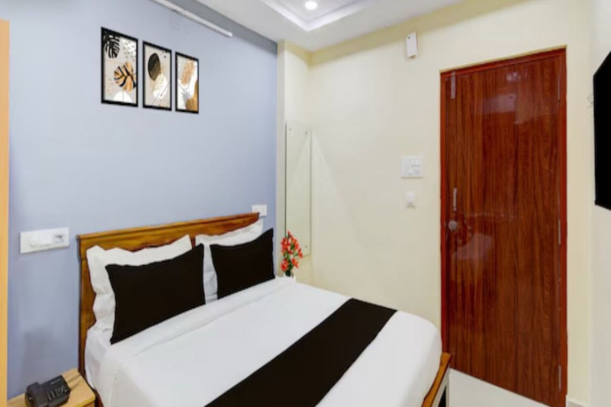 "Enjoy a comfortable and hassle-free experience at our thoughtfully designed property. Each room is equipped with modern amenities, cozy bedding, and elegant decor to make you feel right at home. Located conveniently with easy access to public transport and major attractions, it's perfect for both business and leisure travelers. Cleanliness and guest comfort are our top priorities, and our team is available 24/7 to assist you throughout your stay.
Unmarried couples are warmly welcome at this property.
Guests with local ID proof are warmly welcome.
Foreign guests are welcome and allowed to stay at this property without any restrictions
Early Check-In Policy: A full day’s room rate will be charged for check-ins before 6:00 AM. Complimentary early check-in is available between 6:00 AM and 10:00 AM, subject to room availability.
Check-in is only available to guests aged 18 and above. Please provide a government-issued ID to confirm your age.