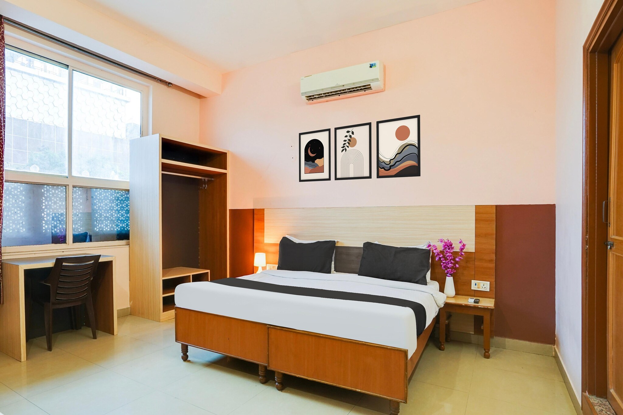 Super Hotel O JLN Marg Malviya Nagar