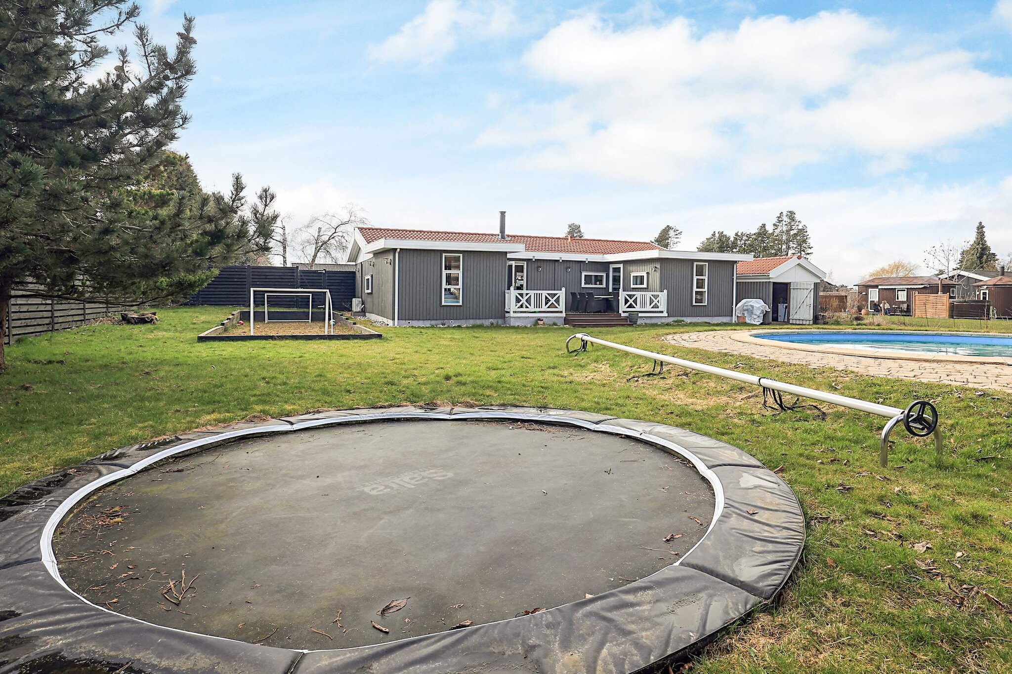 Zwembadhuis met jeu de boulesbaan - Buitenlucht
