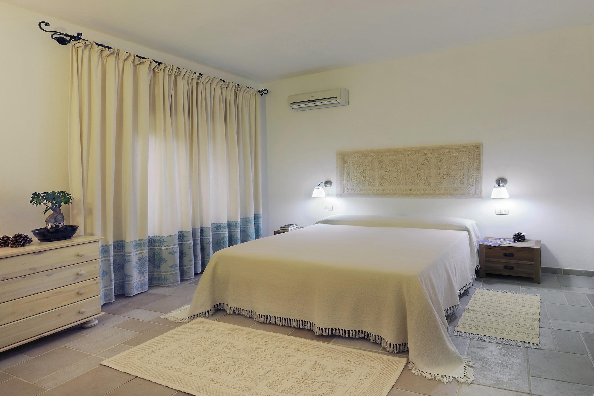 Bed Room