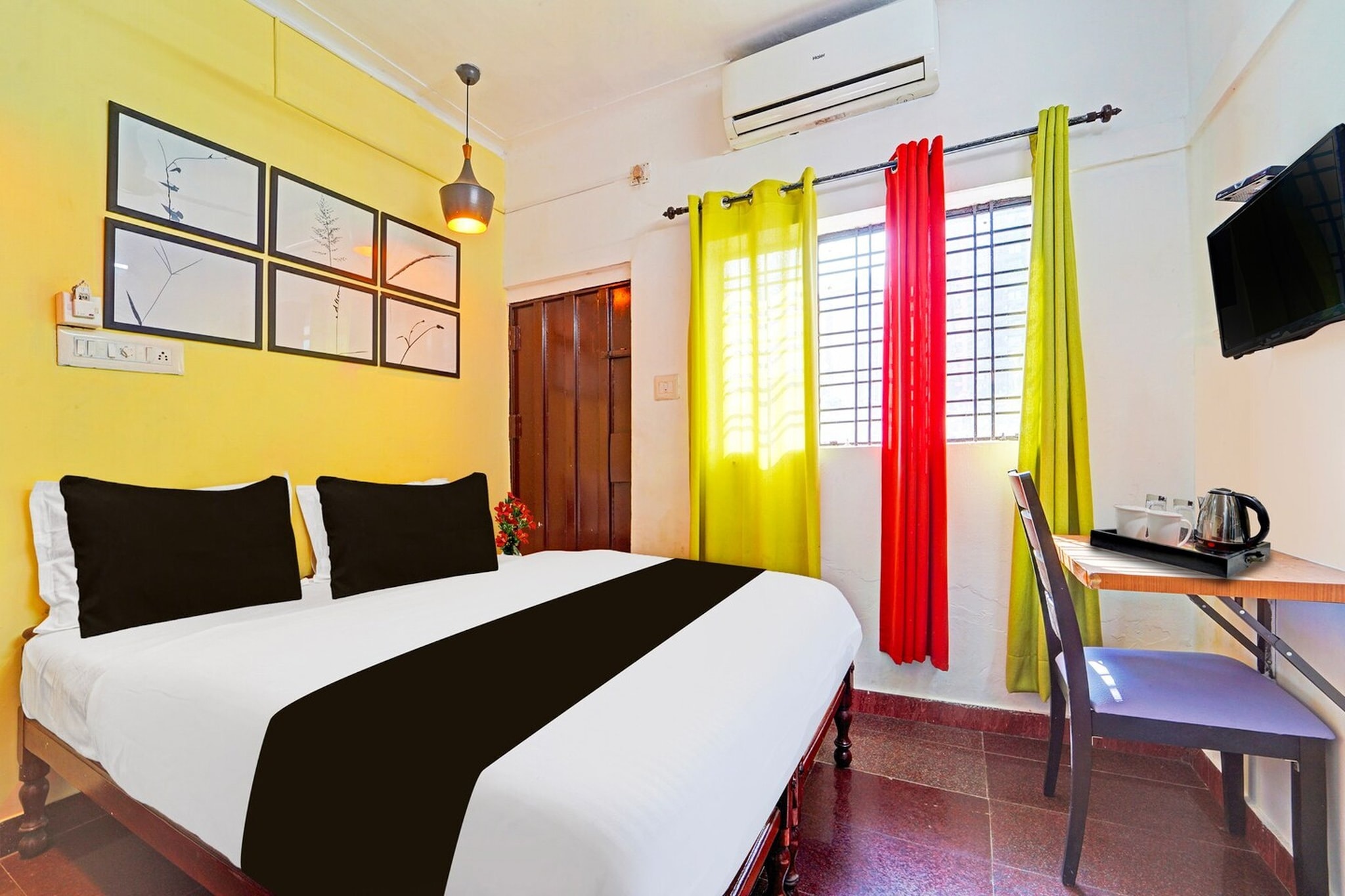 Comfortable Accommodations: Hotel O Thammanam Kochi in Kochi offers family rooms with air-conditioning, private bathrooms, and free WiFi throughout the property. Each room includes a work desk, seating area, TV, and free toiletries.

Convenient Facilities: Guests benefit from a lift, 24-hour front desk, shared kitchen, housekeeping service, room service, children's playground, and luggage storage. Additional amenities include a TV, wardrobe, and tiled floors.

Prime Location: Located 24 km from Cochin International Airport, the hotel is a 13-minute walk from Jawaharlal Nehru Stadium and 2 km from National Stock Exchange Of India. Nearby attractions include Kochi Biennale (15 km) and Cochin Shipyard (6 km). Boating is available in the surroundings.

Unmarried couples are warmly welcome at this property.
Guests with local ID proof are warmly welcome.
Apologies, but we are currently unable to host foreign nationals at this property.
Early Check-In Policy: A full day’s room rate will be charged for check-ins before 6:00 AM. 
Complimentary early check-in is available between 6:00 AM and 10:00 AM, subject to room availability.
Check-in is only available to guests aged 18 and above. Please provide a government-issued ID to confirm your age.