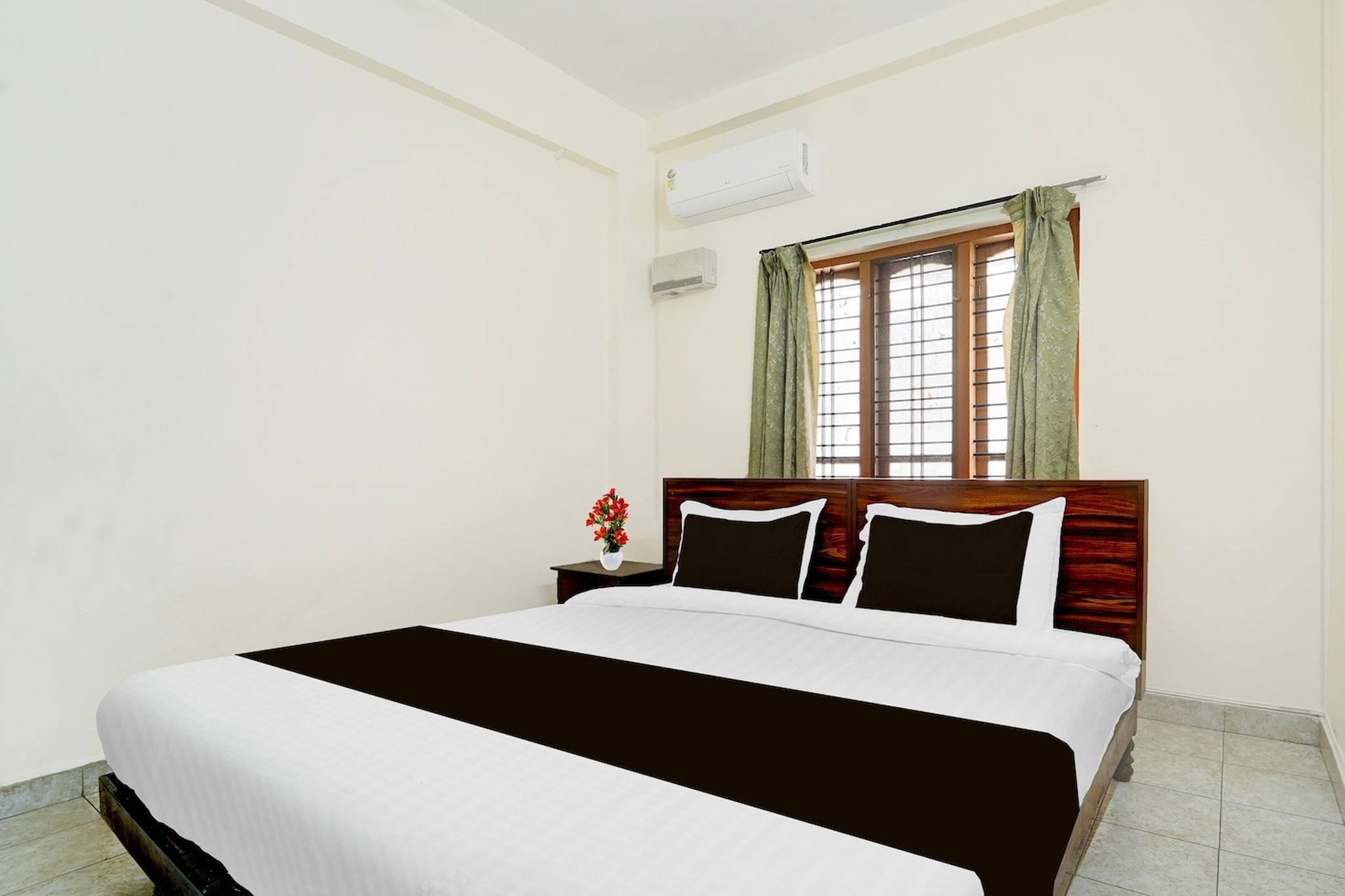 Super Hotel O Pathanamthitta