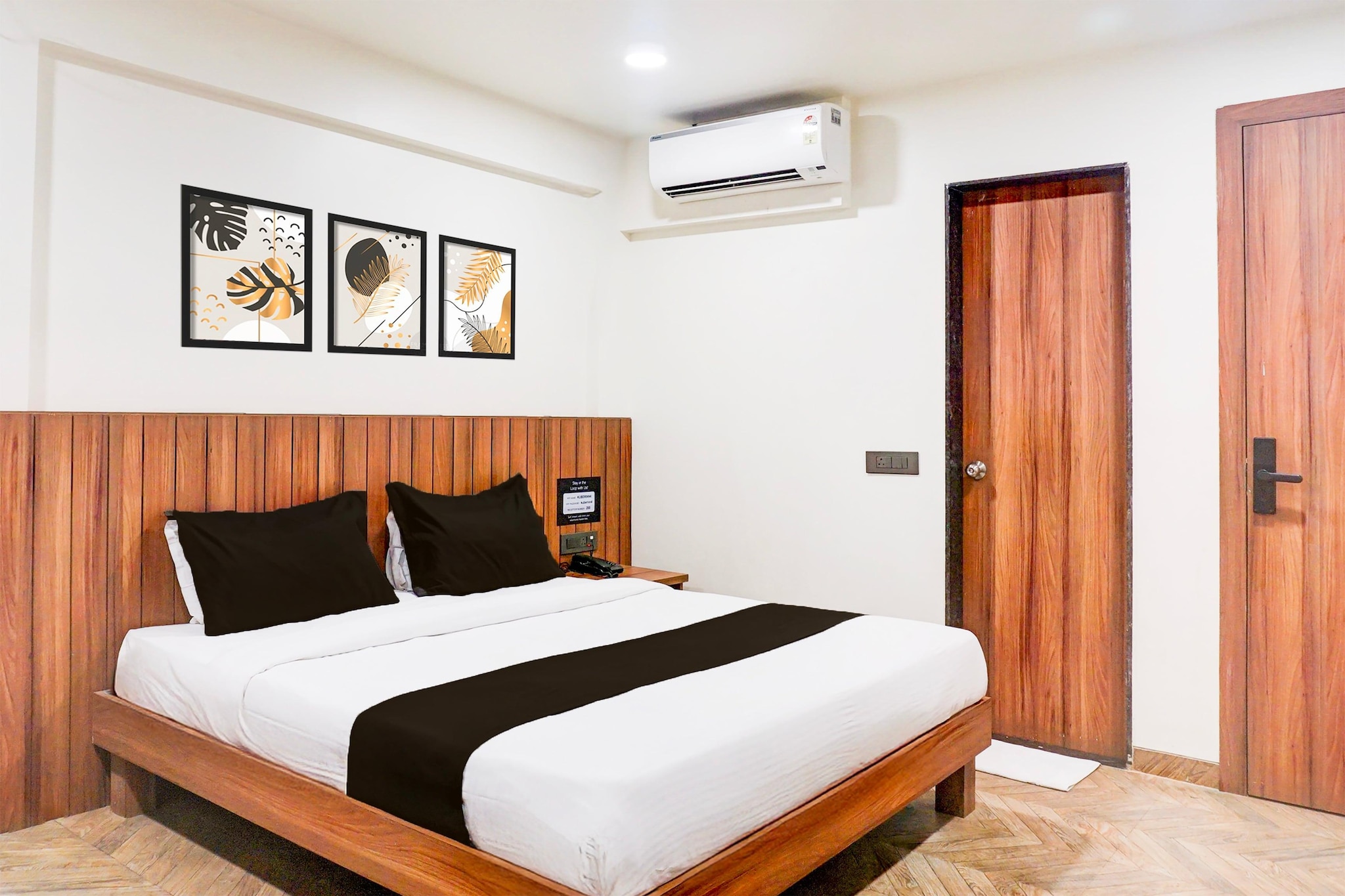 Conveniently set in the Viman Nagar district of Kharadi, Elite Stays at Viman Nagar Kharadi is situated 5.6 km from Bund Garden, 7 km from Pune Railway Station and 7.1 km from Darshan Museum. With free WiFi, this 3-star hotel offers a shared kitchen and room service. The property is non-smoking and is located 2.4 km from Aga Khan Palace.
All units are equipped with air conditioning, a TV with satellite channels, a kettle, a shower, free toiletries and a desk. All rooms at the hotel are fitted with a private bathroom and bed linen.
A vegetarian breakfast is available at Elite Stays at Viman Nagar Kharadi.
Speaking both English and Hindi, staff at the reception can help you plan your stay.
Pataleshwar Cave Temple is 9.1 km from the accommodation, while Srimant Dagadusheth Halwai Ganapati Temple is 10 km away. Pune International Airport is 3 km from the property.
Unmarried couples are warmly welcome at this property.
Guests with local ID proof are warmly welcome.
Apologies, but we are currently unable to host foreign nationals at this property.
Early Check-In Policy: A full day’s room rate will be charged for check-ins before 6:00 AM. Complimentary early check-in is available between 6:00 AM and 10:00 AM, subject to room availability.
Check-in is only available to guests aged 18 and above. Please provide a government-issued ID to confirm your age.