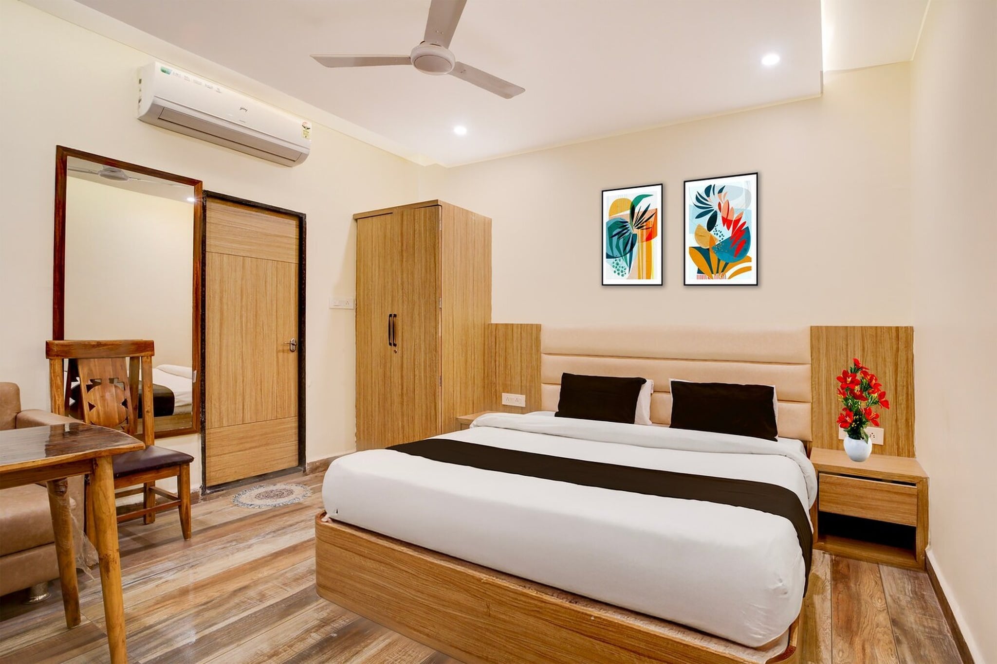 Townhouse Mahamrityunjay Dwar Ujjain