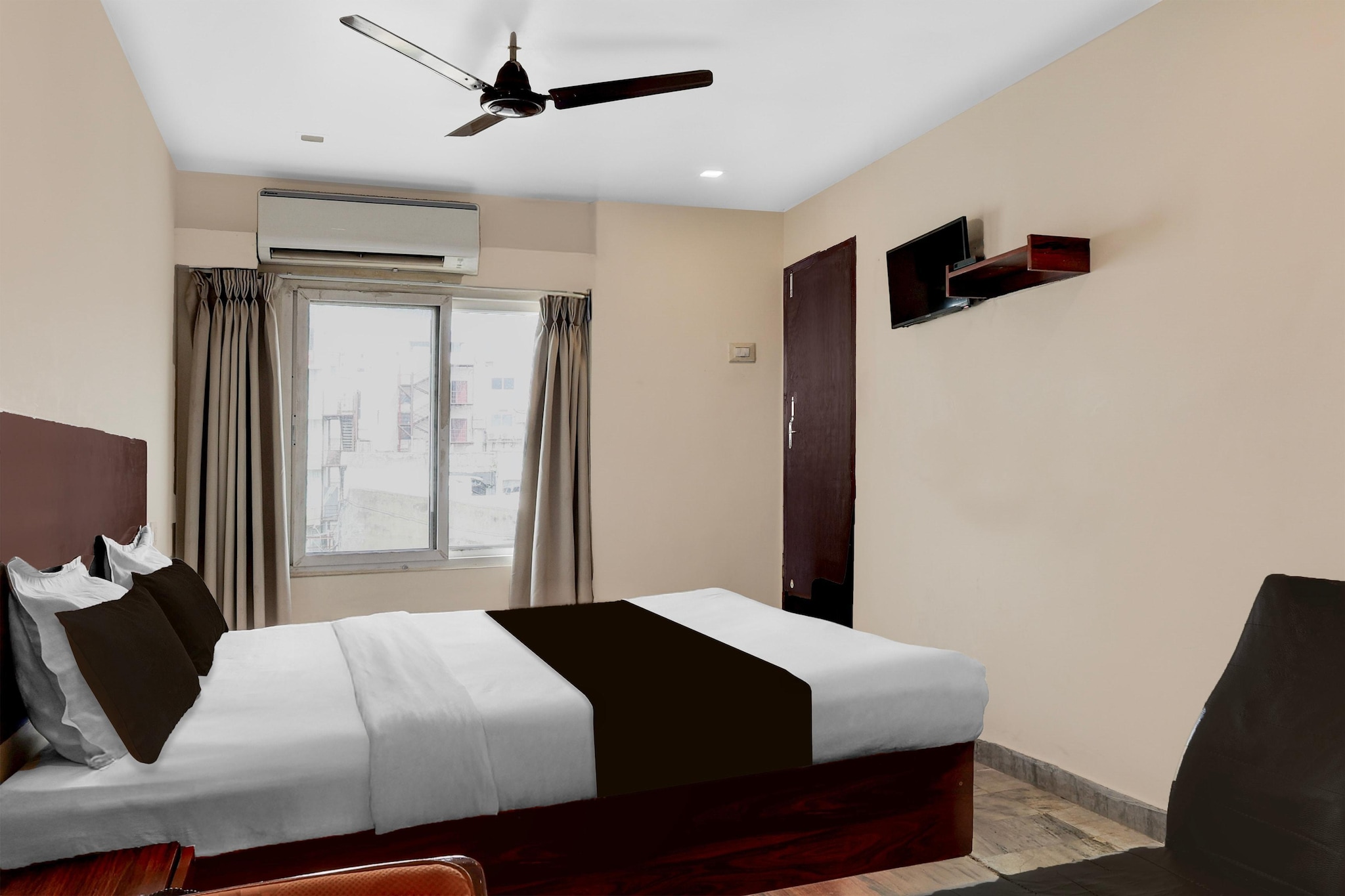 Hotel O Benz Circle Crossway Vijayawada