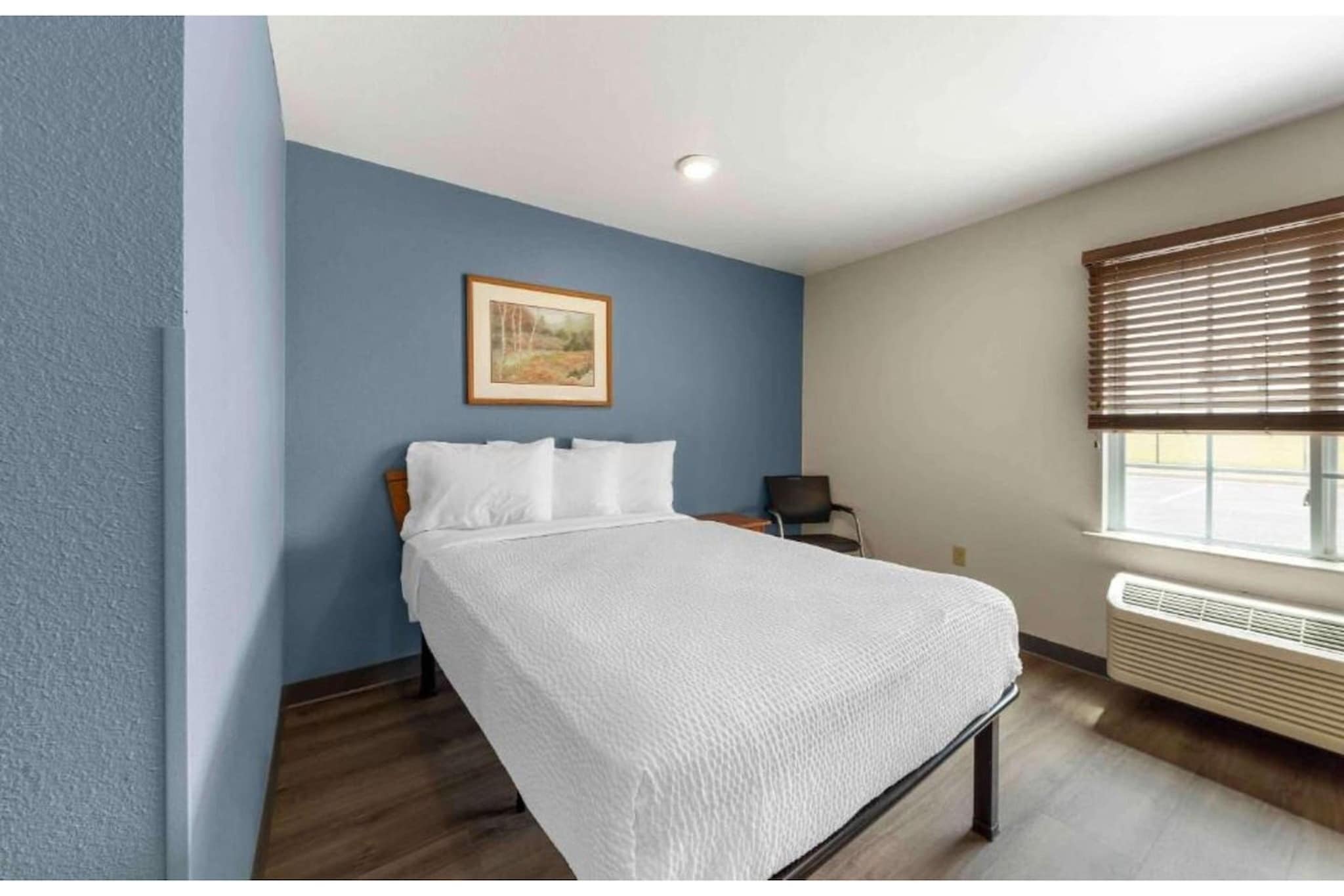 1 FULL BED | NON-SMOKING, KITCHEN