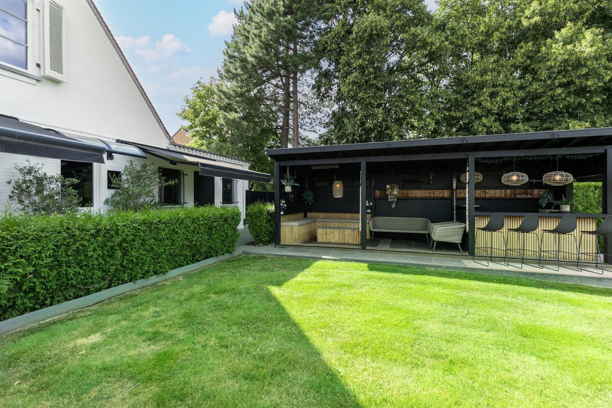 Villa Alba - Gardens in summer
