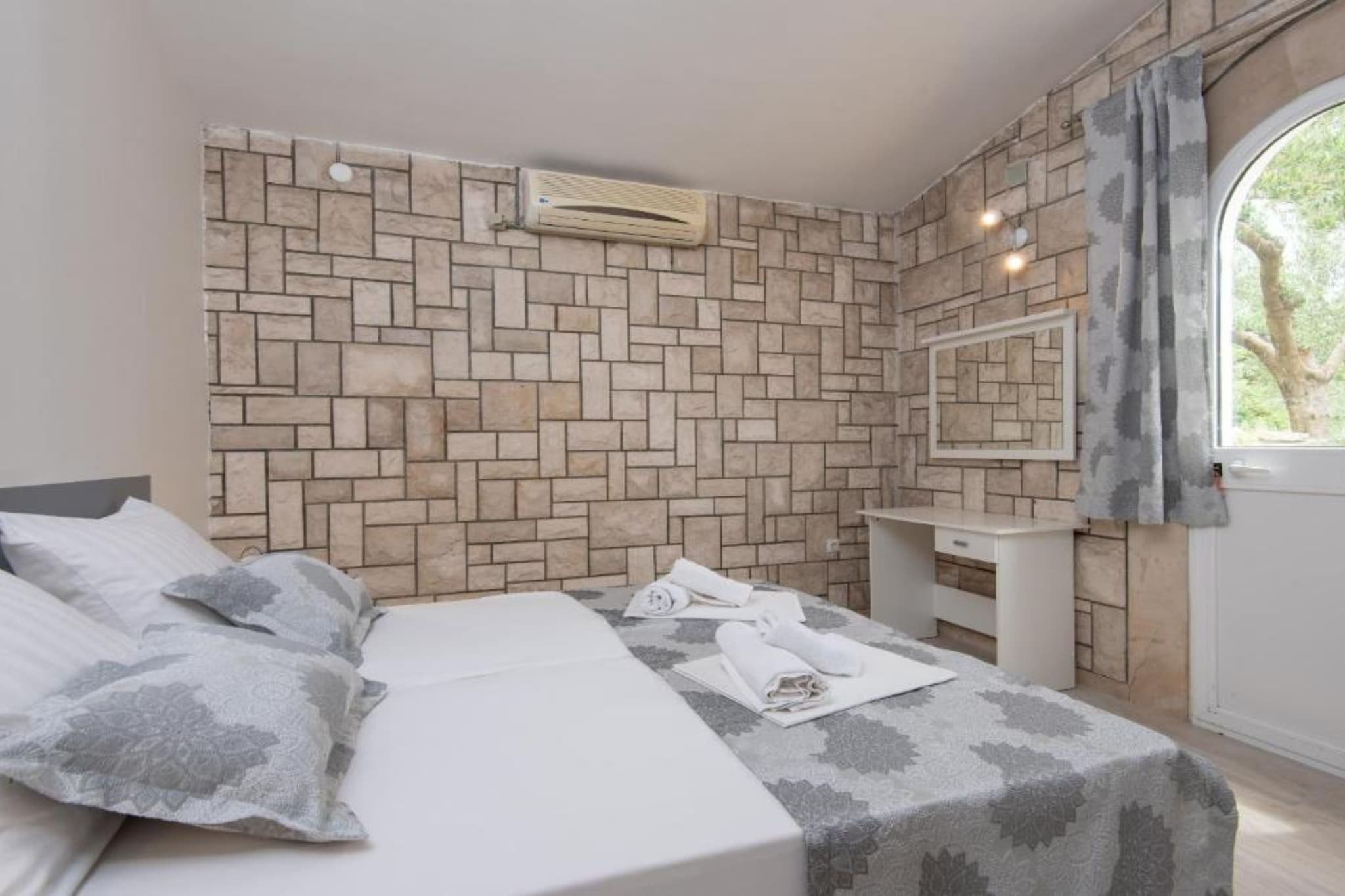 Adriatic Guesthouse Balota - Bungalow with Terrace 1 - Slaapkamer