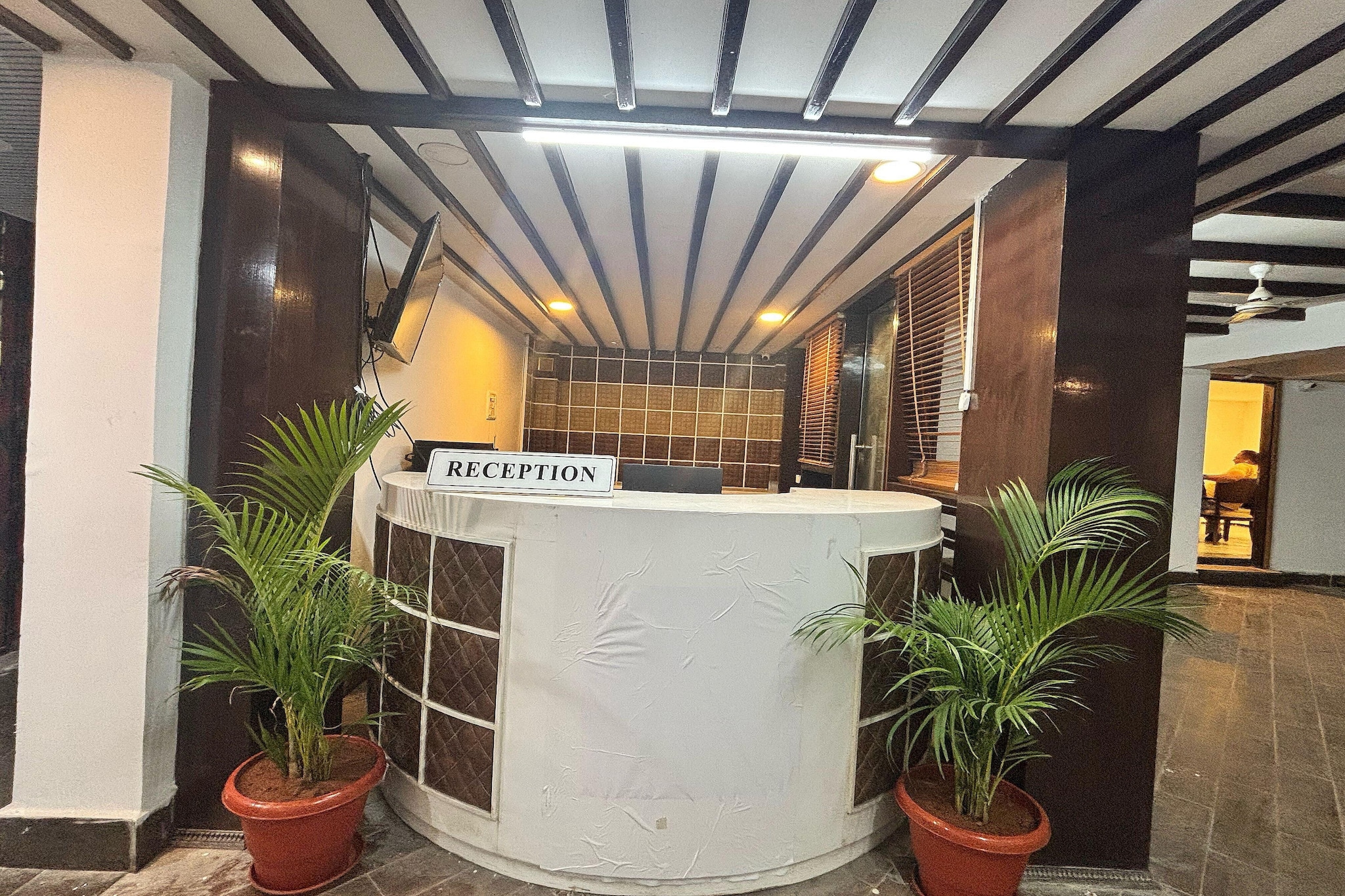 Ground floor: (bedroom(double bed, TV, seating area, air conditioning, telephone), bathroom(bathtub or shower, washbasin, toilet, Towels incl., shampoo, body soap, hot water), lift)