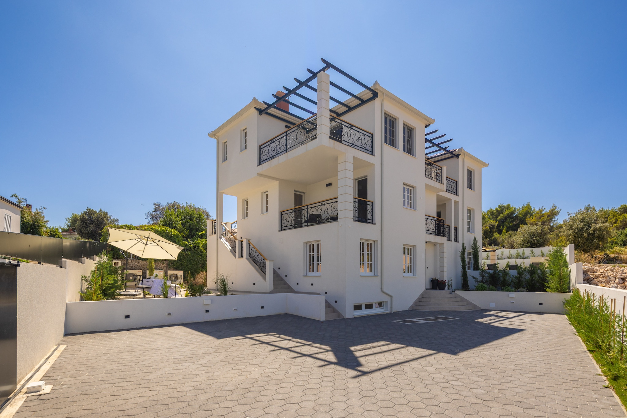 Villa Verde Ražanj with heated pool