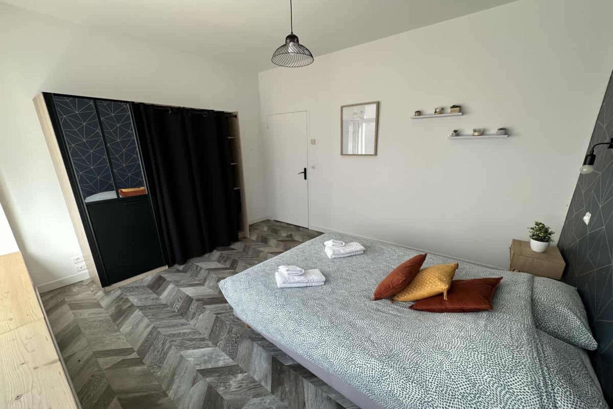 TY NAVARIN - Schlafzimmer