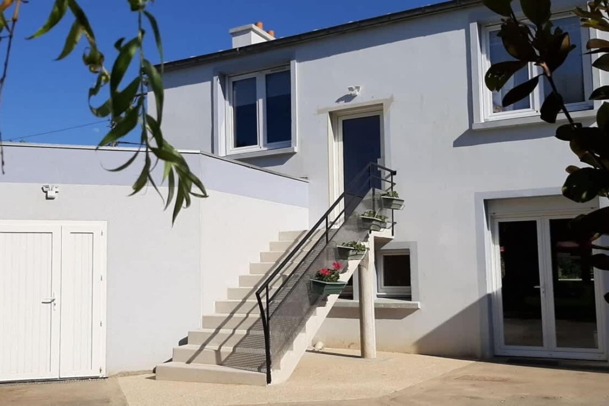 LA MAISON BLEUE