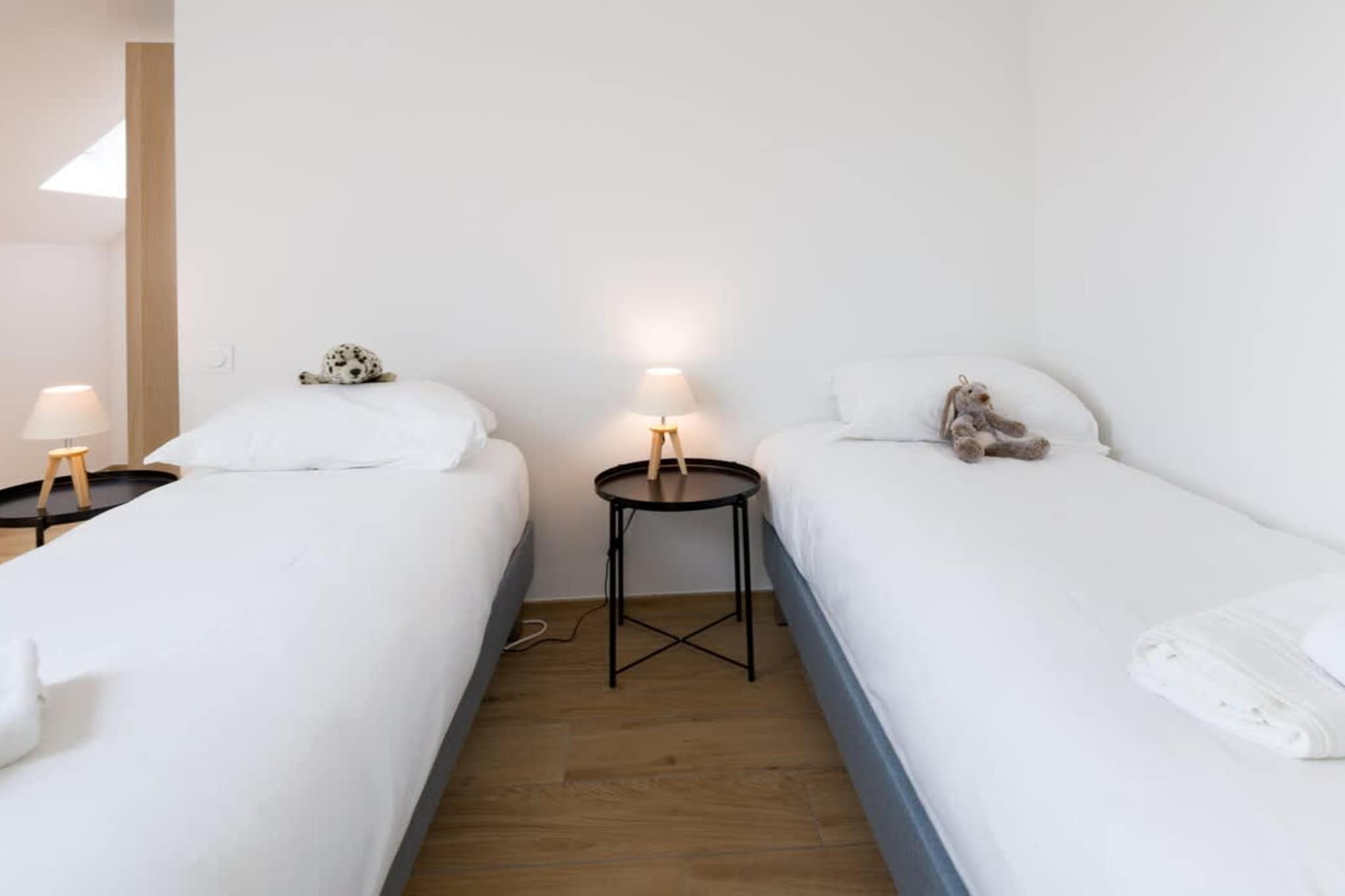 OCEAN VIEW - Bedroom
