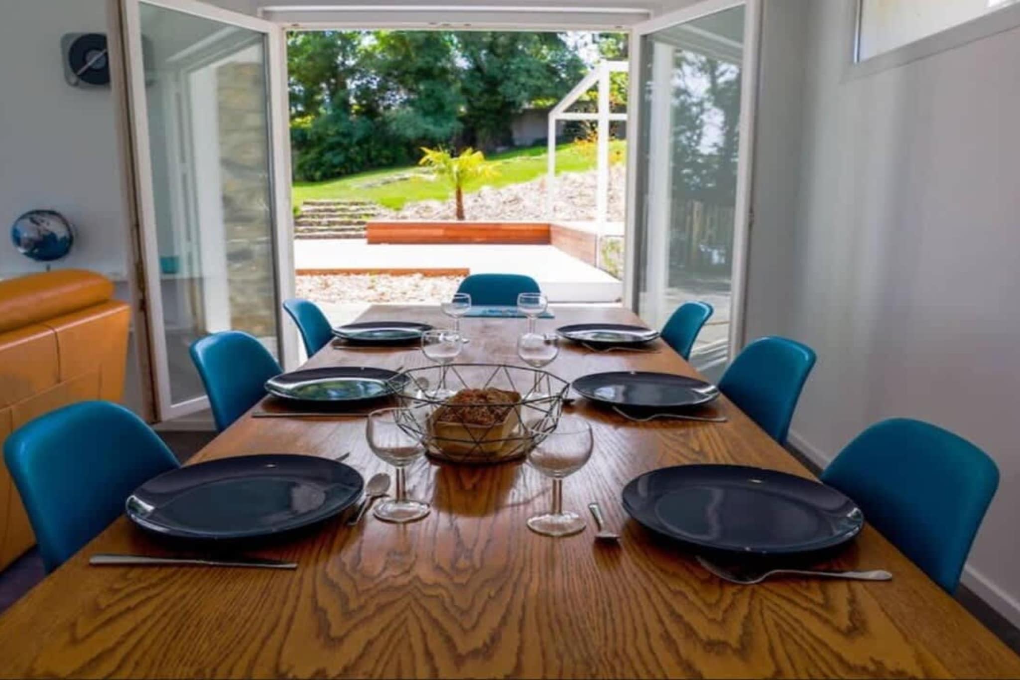 TY KER AOD - Dining room