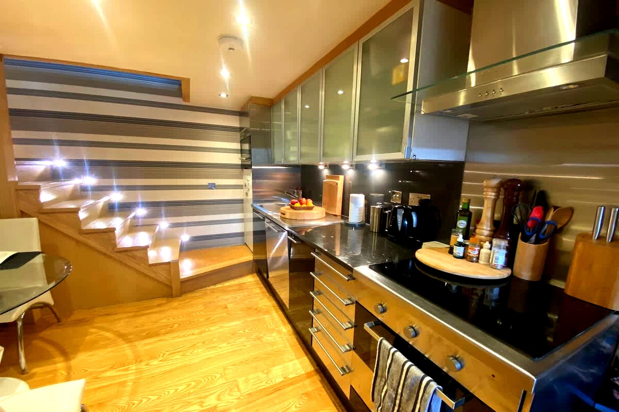 Stylish London Flat with Private Patio