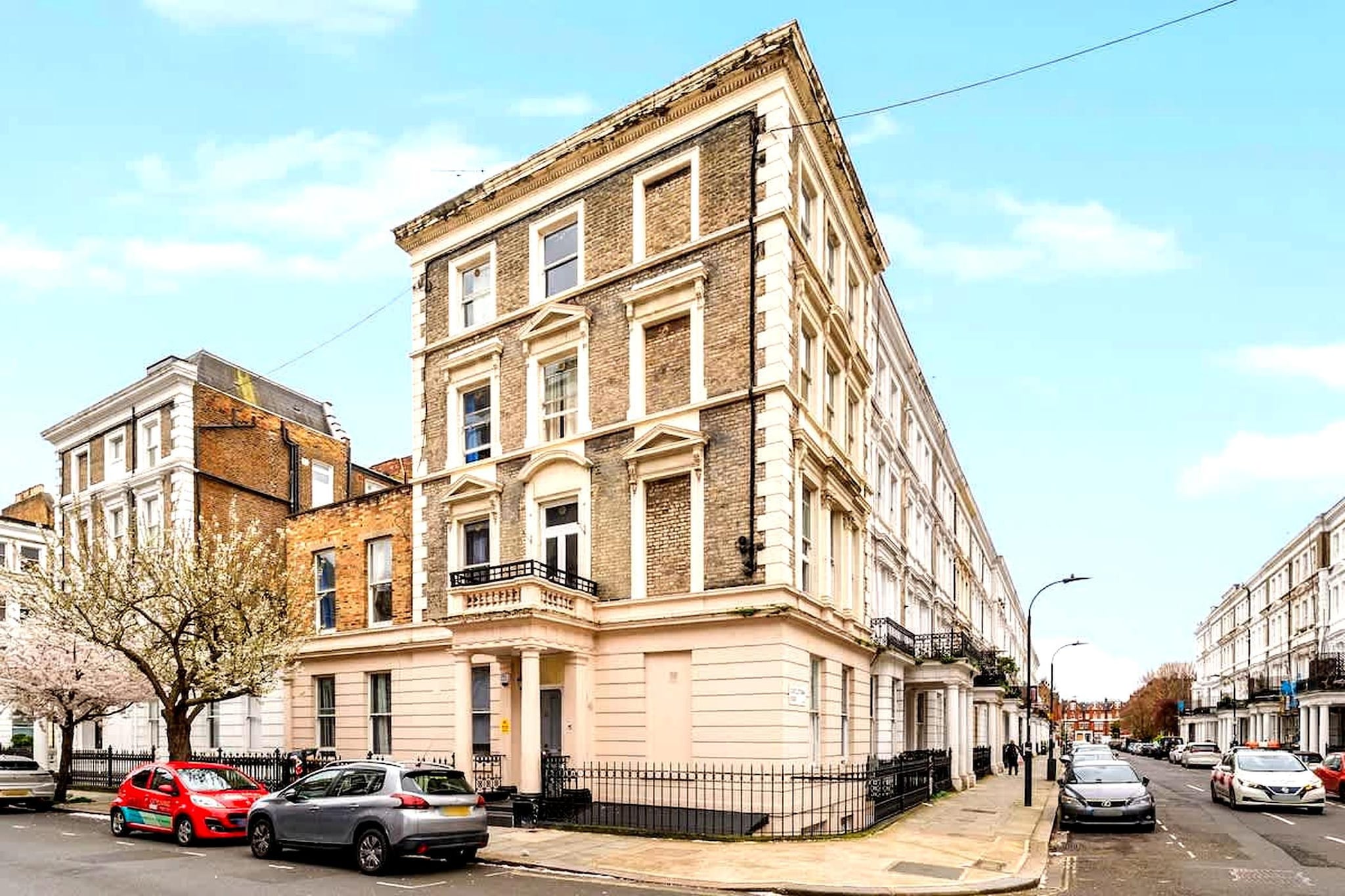 Bright 2BR Apartment in West Kensington