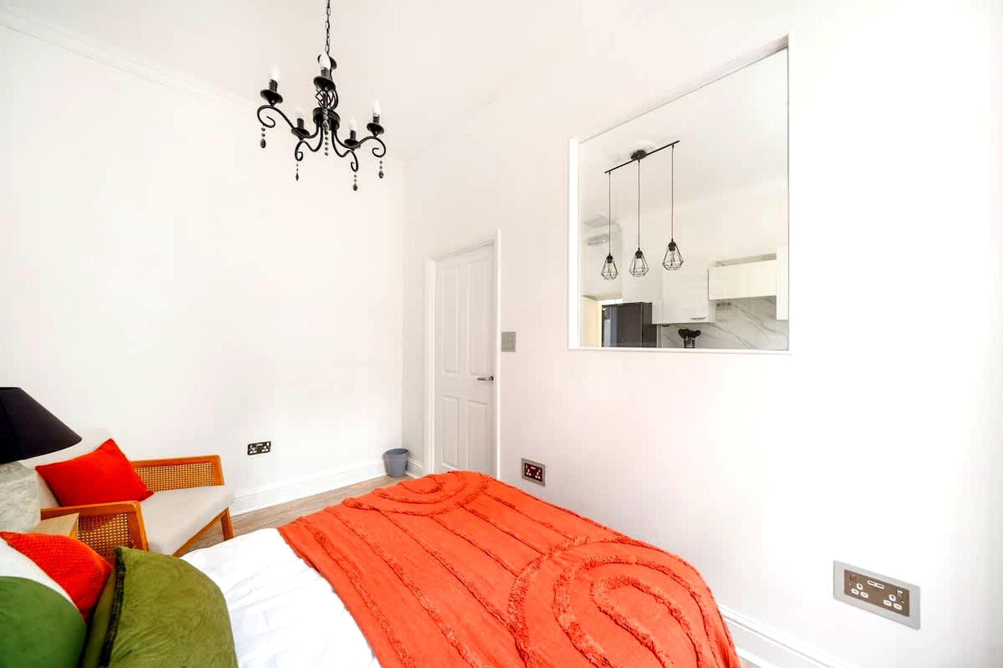 Bed Linen, Hot Water, Internet Access DSL, Wardrobe, Kitchen(stove, toaster, coffee machine, microwave, fridge, dishes and cutlery, Cooking basics, Coffee, Wine glasses), Living/diningroom(TV(flatscreen), dining table, seating area), bedroom(double bed), bedroom(double bed), bathroom(shower, washbasin, toilet, hairdryer, shampoo, body soap, Conditioner, Shower gel), First Aid, washing machine, heating, iron, Towels/Sheets (Incl.), parking (paying), Essentials, Cleaning products, Extra pillows and blankets