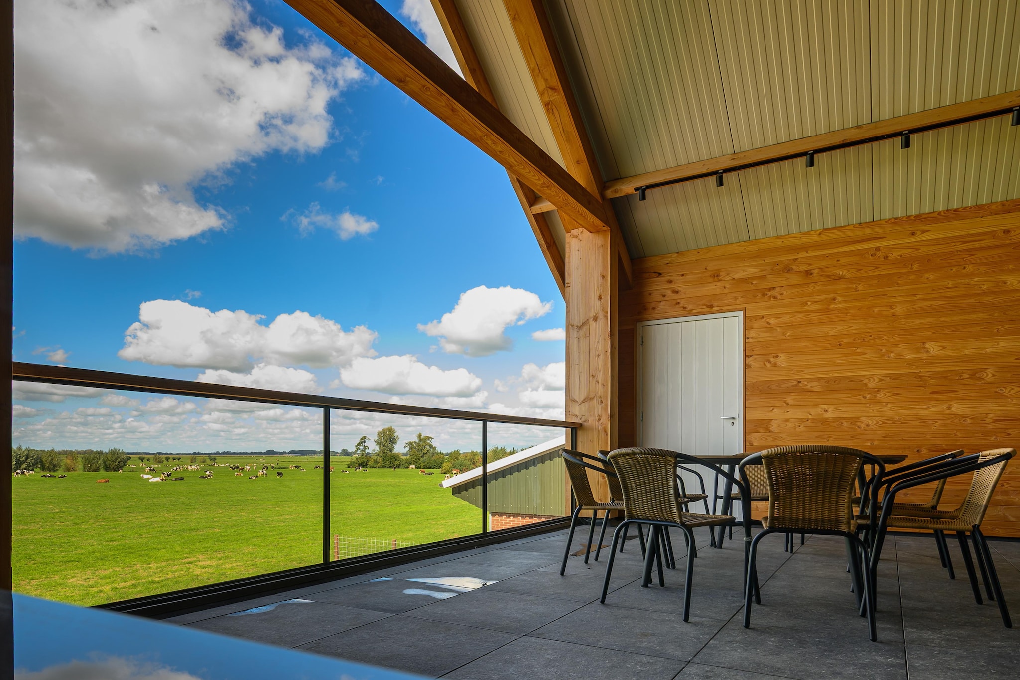 The New Barn - Uitzicht zomer