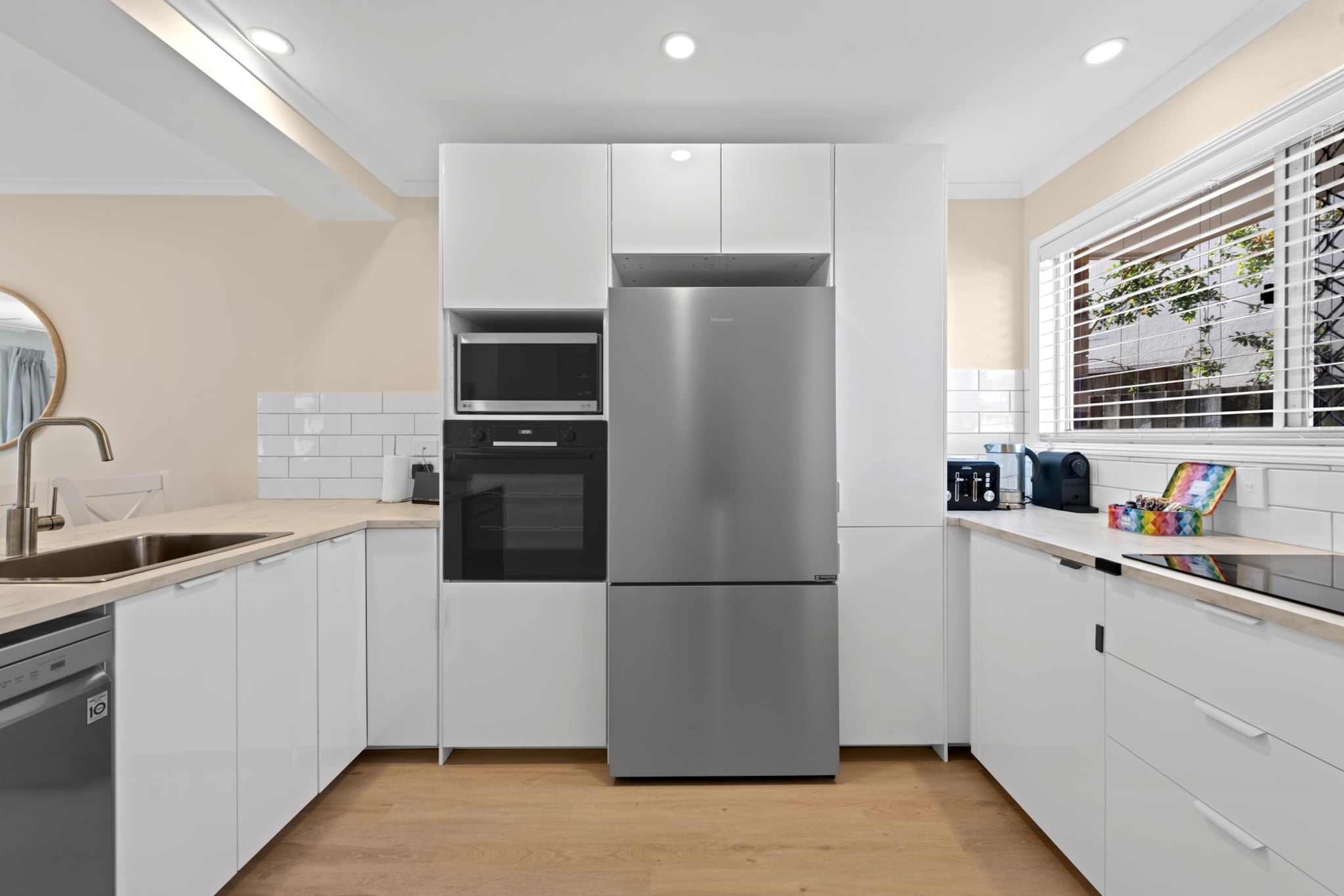 Family Friendly 2 Bed Flat with Balcony