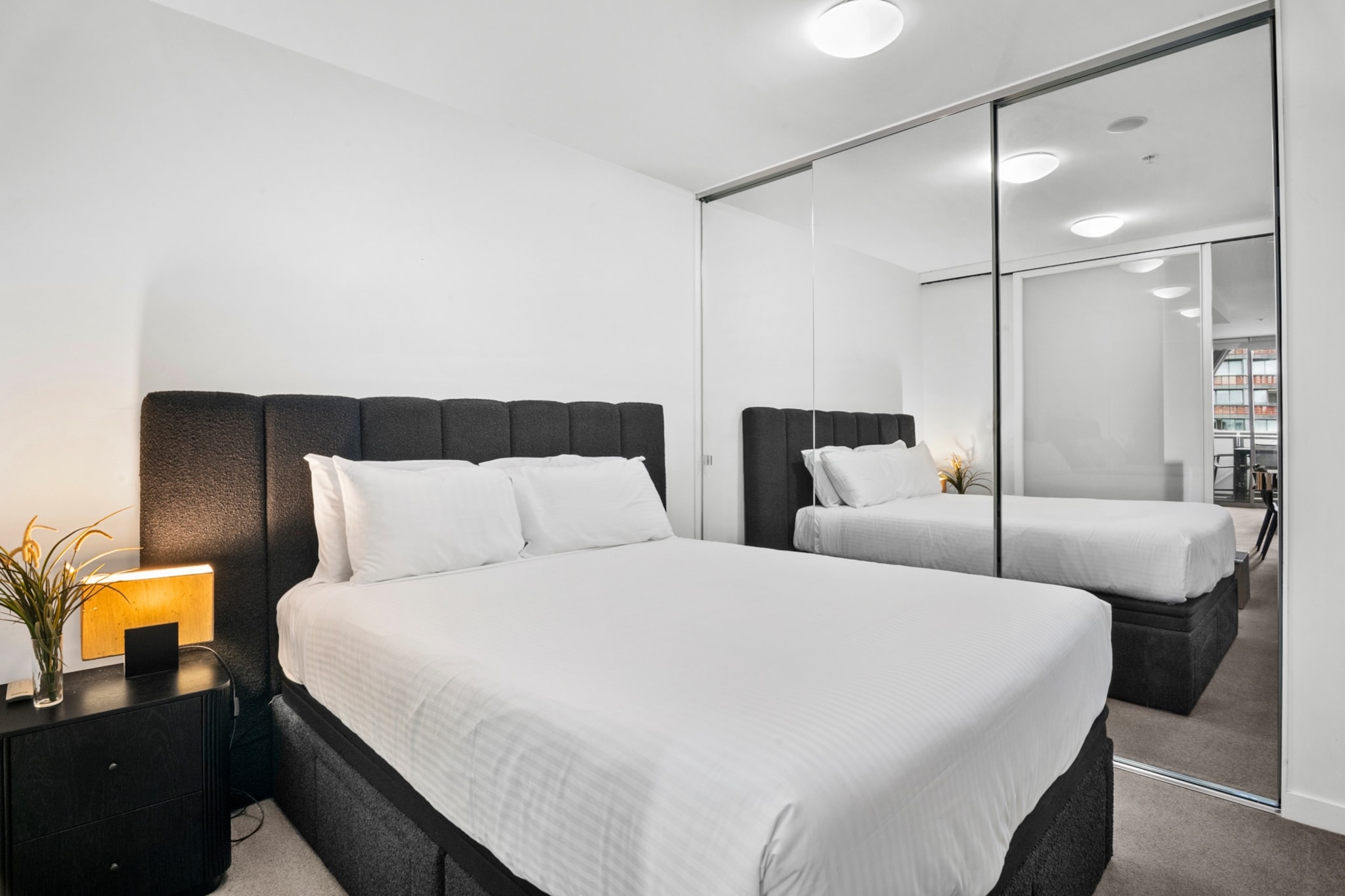 Property description
Located in the vibrant Docklands area, this spacious 1-bedroom apartment offers a bright and welcoming space with stunning city views. It features a well equipped kitchen, comfortable living area, and ample storage. Guests can enjoy easy self-check-in with key collection at the nearby Keynest store. Ideal for those seeking a blend of convenience and comfort in Melbourne's dynamic cityscape.
The space
This apartment boasts an open-plan living area with large windows that fill the space with natural light, creating a relaxing environment. The living room is furnished with a comfortable sofa and a flat-screen TV, perfect for unwinding after a day of exploring. The dining area is conveniently positioned next to the kitchen, which comes complete with essential appliances, including an electric stove, microwave, and coffee machine.
 
The bedroom features a queen-sized bed with ample storage and a bedside table. Although the apartment does not have air conditioning in the bedroom, the living area is equipped with a split system for cooling. The bathroom is neat and functional, offering a shower, toilet, and storage for your convenience.