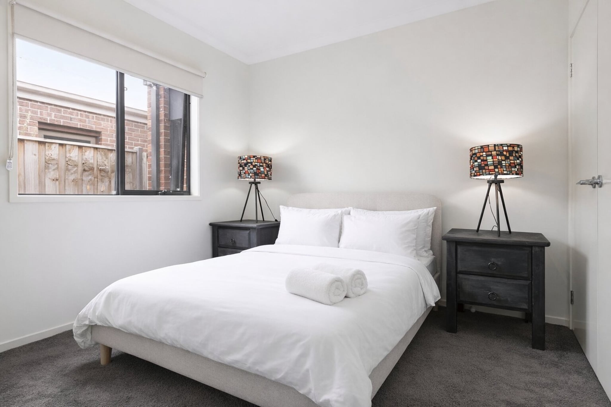 Bed Linen, Hot Water, Internet Access DSL, Wardrobe, Living room(TV, heating, air conditioning), Kitchen(dining table, stove, electric kettle, toaster, oven, microwave, dishwasher, fridge, dishes and cutlery, Cooking basics, Wine glasses), bedroom(Queen Bed), bedroom(double bed), bedroom(double bed), bedroom(2x single bed), bathroom(tumble dryer, bath tub, washing machine, iron, hairdryer, Towels/Sheets (Incl.), shampoo, body soap, Essentials, Conditioner, Shower gel), bathroom, First Aid, Indoor play area, Play area, balcony or terrace, Carbon monoxide detector, Downtown, Long term stays allowed, Room-darkening shades, Town