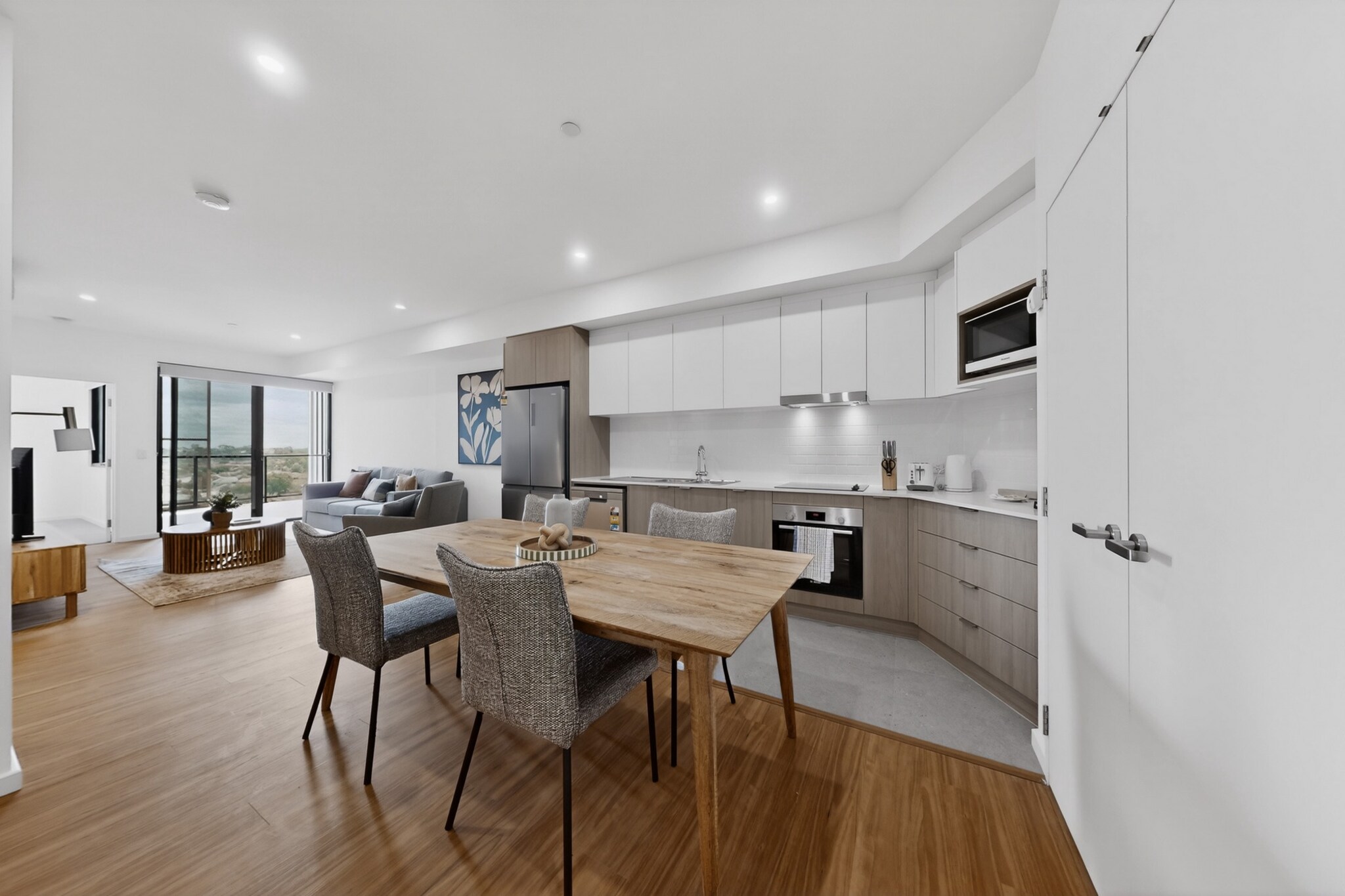 Stylish New Apartment with Modern Appliances