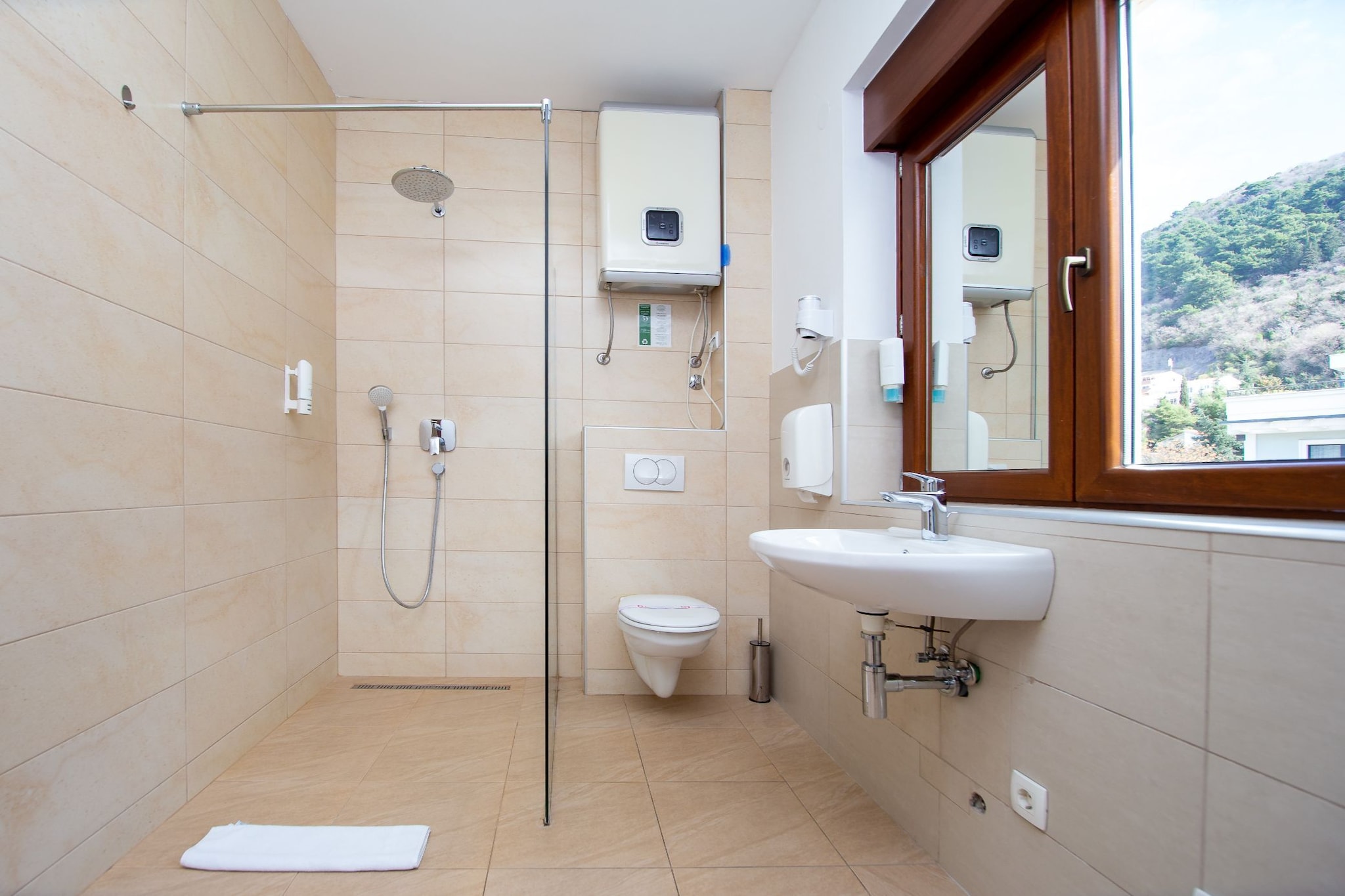 Hotel Princ- Standard Twin Room 305 - Bathroom