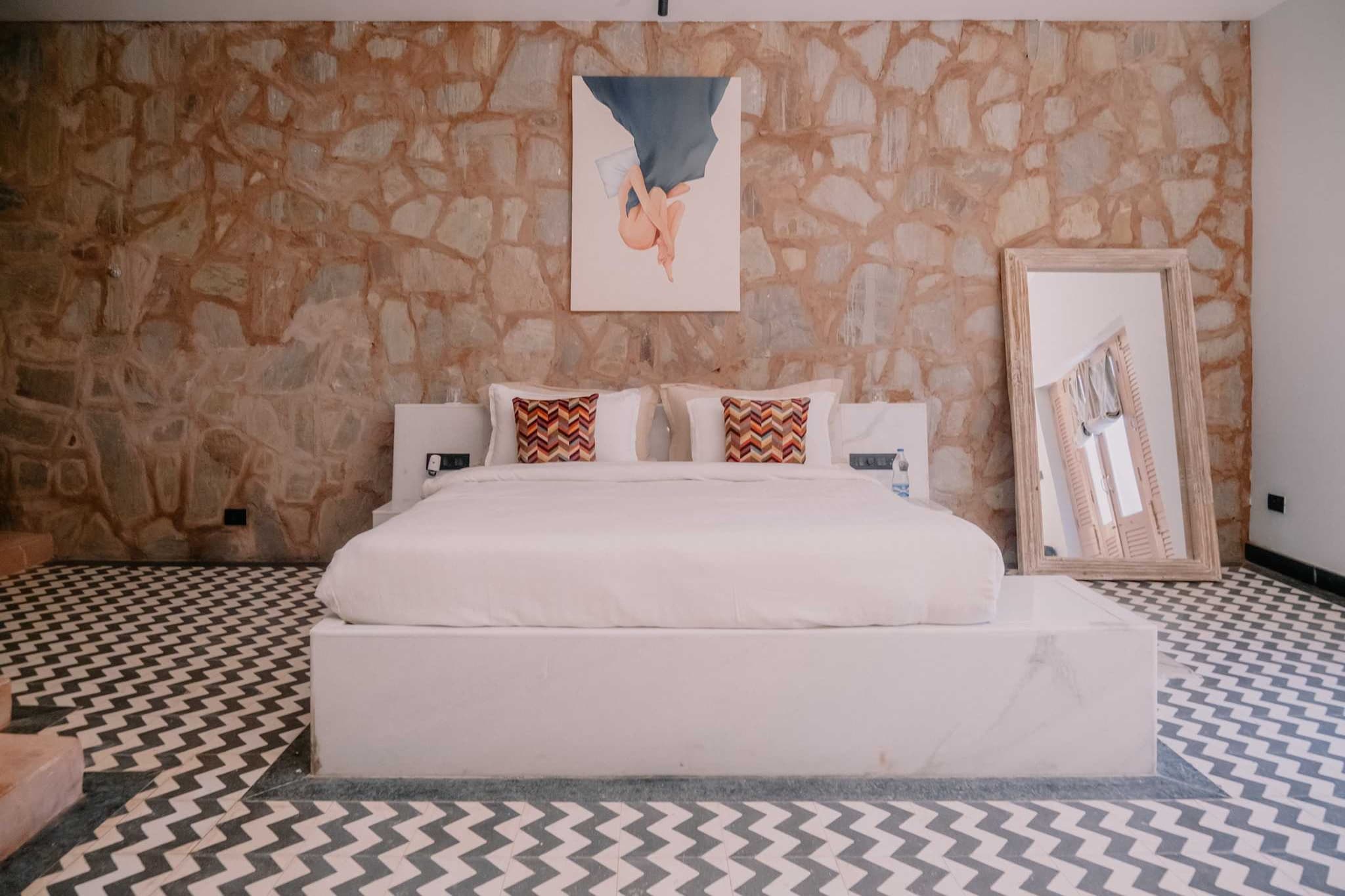 DanCenter Parijat Villas & Suites