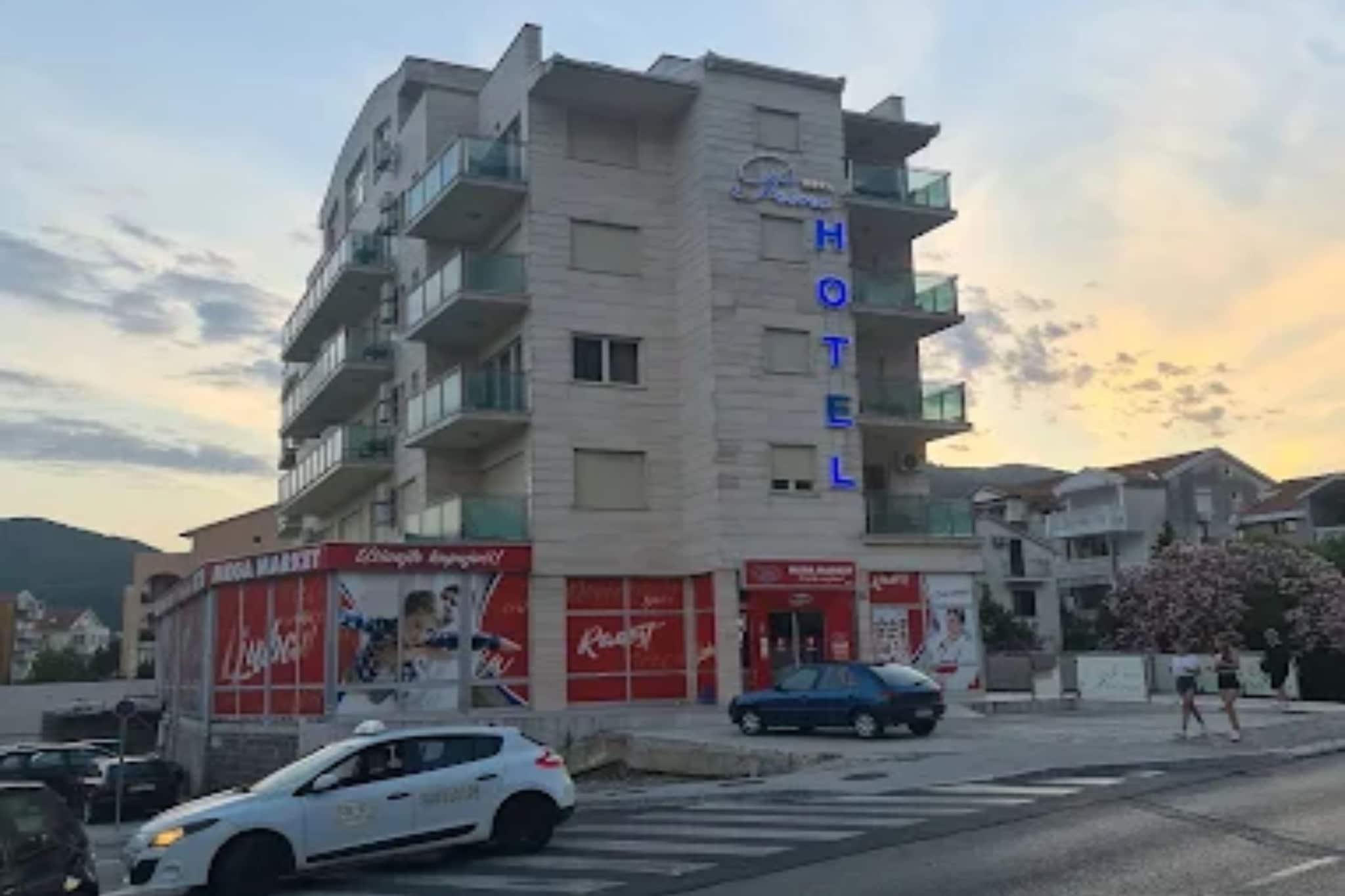 Hotel Princ-One Bedroom Suite with Twin Bed 107 - Outdoor