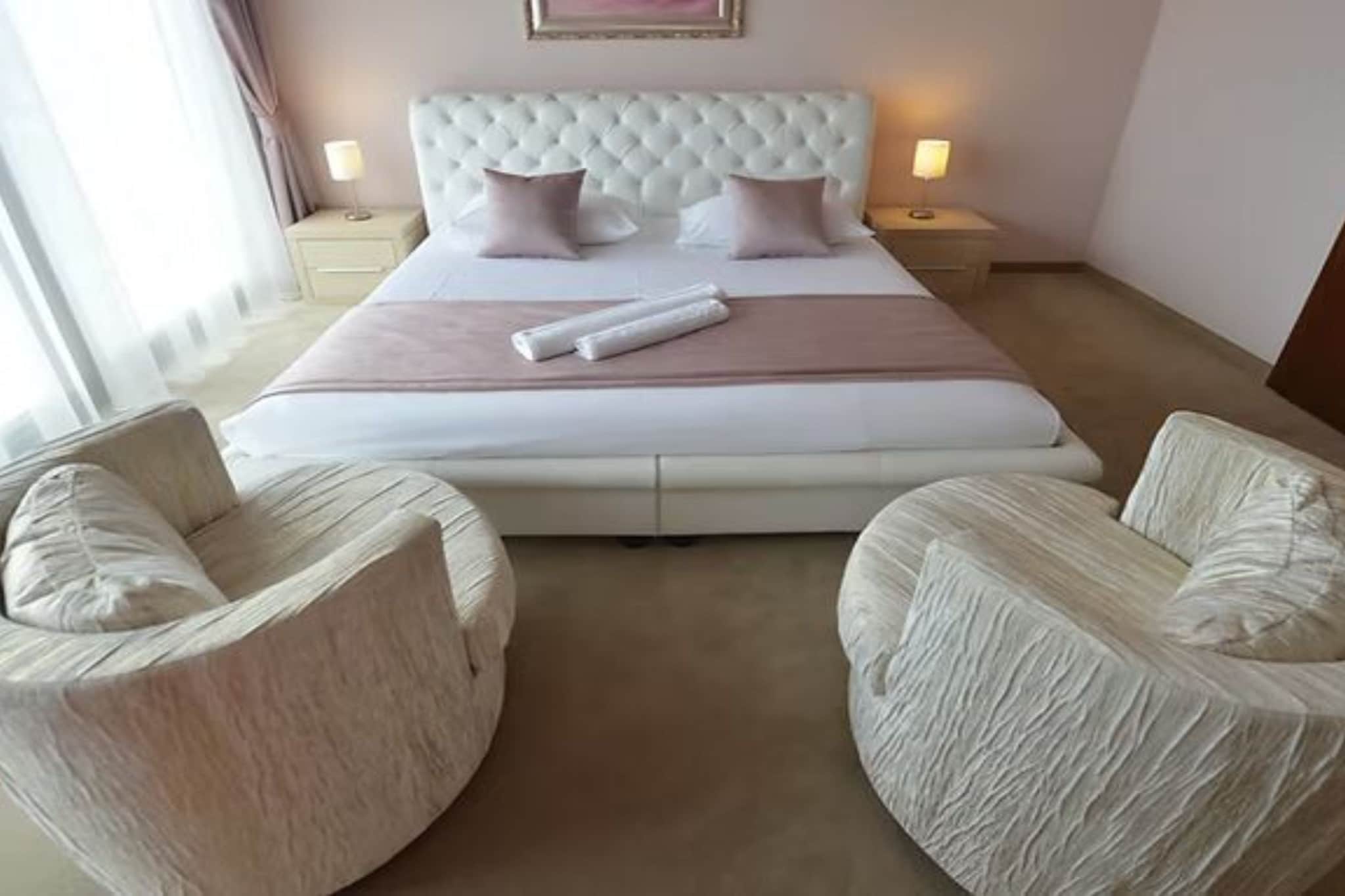 Hotel Princ-One Bedroom Suite with Double Bed 102 3