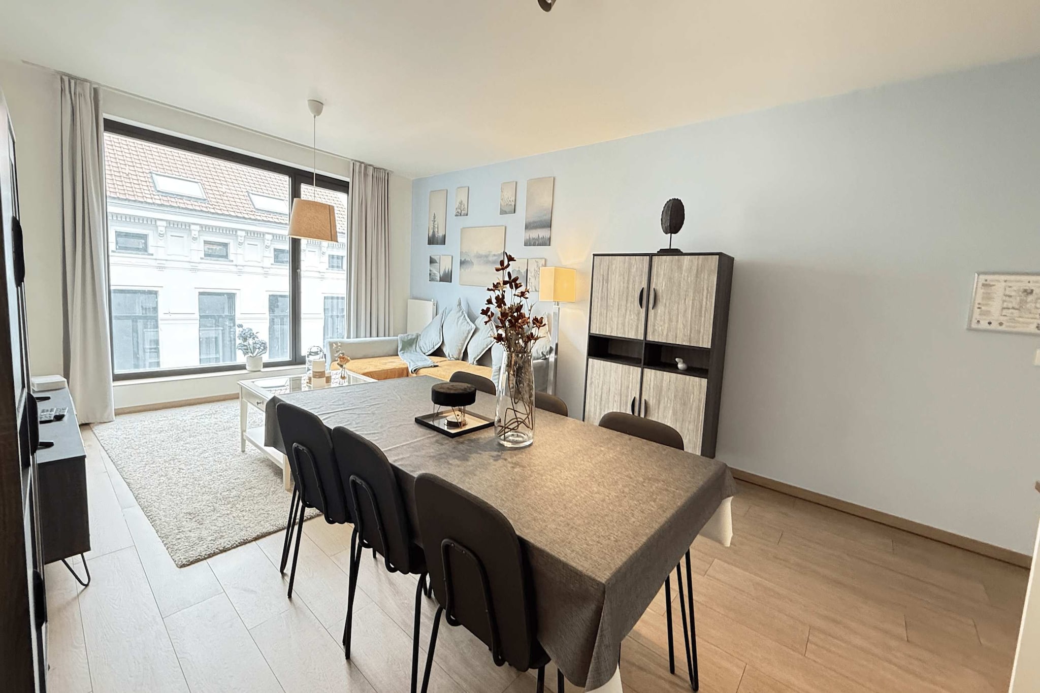 Located on Jacob Jordaensstraat in the heart of Antwerp, this spacious and sophisticated residence by OneLuxStay offers a design-forward sanctuary near the renowned Diamond District. Guests will enjoy a refined environment that balances contemporary style with effortless accessibility to the neighborhood's best transit links and cultural highlights.

The interior is masterfully curated to accommodate up to six guests, featuring a master bedroom with a plush king-sized bed and two additional bedrooms, each with two comfortable single beds. For those balancing work and travel, a dedicated laptop-friendly workspace is provided alongside high-speed wireless internet. The kitchen is fully equipped for complete self-catering, including an oven, refrigerator, and coffee maker, while the in-unit washer and ample clothing storage offer added convenience for long-term stays.

The two well-appointed bathrooms are stocked with premium essentials, including a hairdryer, shampoo, and conditioner. Families are warmly welcomed, as the suite is fully suitable for both infants and children. Safety is prioritized with integrated heating and comprehensive smoke and carbon monoxide detection. Guests also benefit from the convenience of a luggage drop-off service and paid parking options located nearby. With its blend of superior design and central location, this OneLuxStay residence offers a distinguished experience in one of Antwerp's most iconic districts.