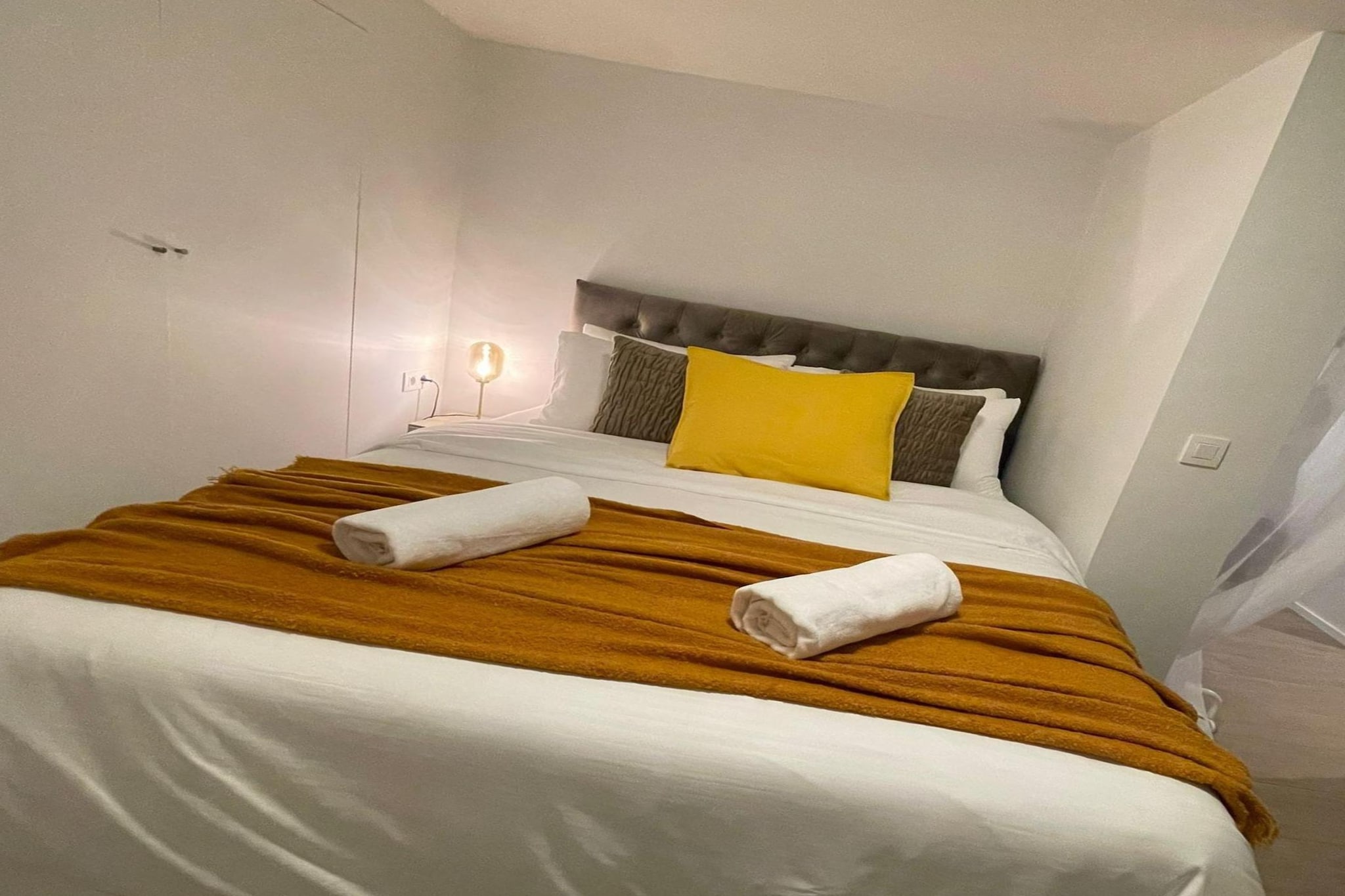 One Lux Stay Near Antwerp Central - Studio Apartment - Chambre