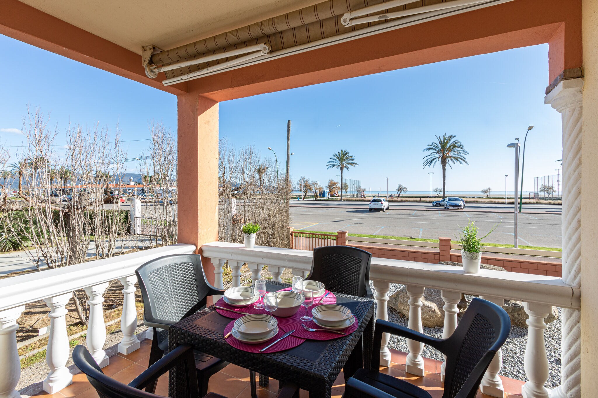 Moderne Ferienwohnung in Empuriabrava Spanien mit Terrasse