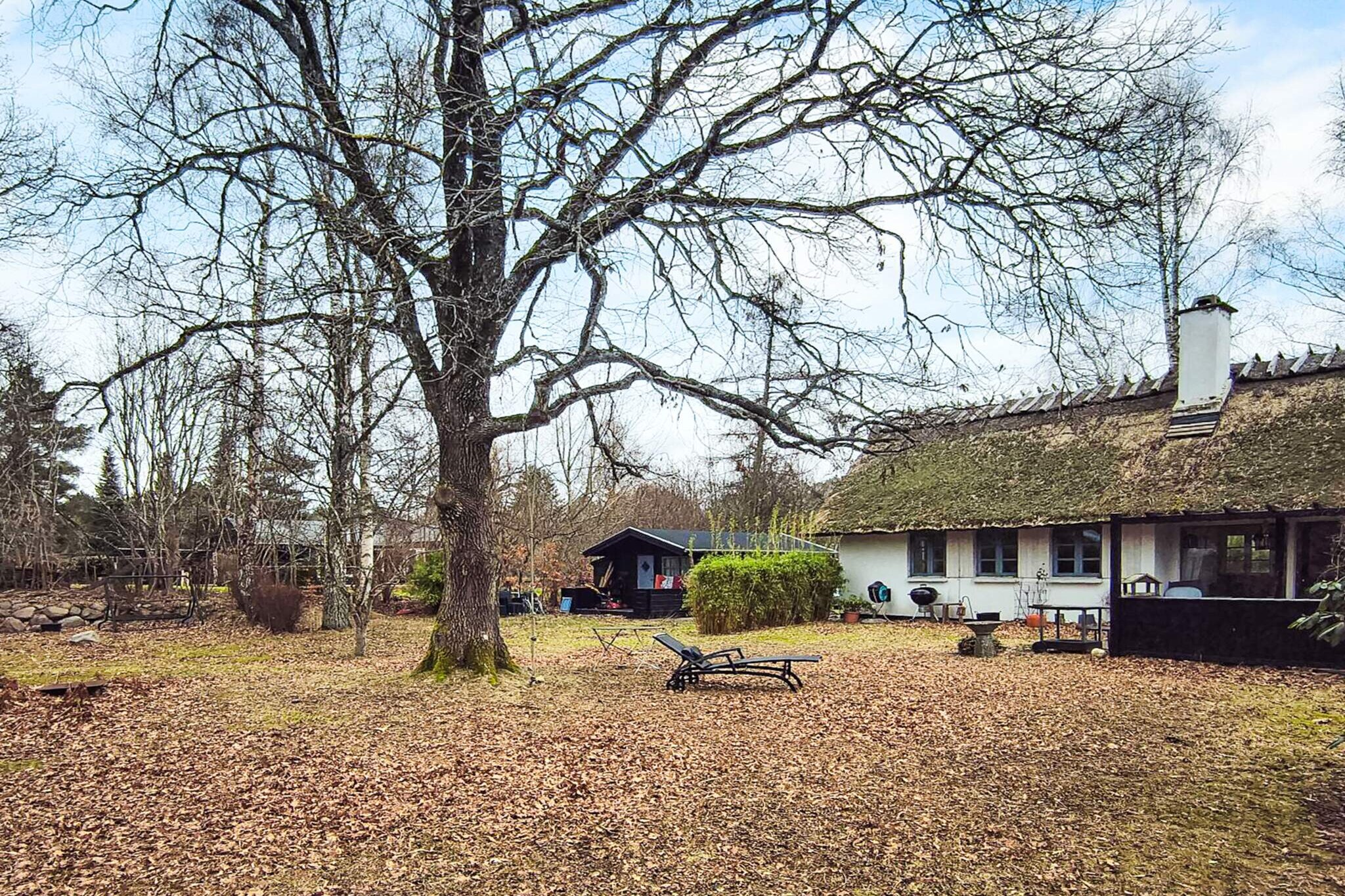 Annex: (single bed, 2x bunk bed, washbasin, shower, toilet, washing machine)\n\nInternet Access DSL, Kitchen(cooker(2 ring stoves), oven, dishwasher, fridge), Living/bed room(TV), bedroom(2x single bed), bedroom(2x single bed), bedroom(2x single bed), bathroom(washbasin, shower, toilet), heating(electric), air to air heatpump