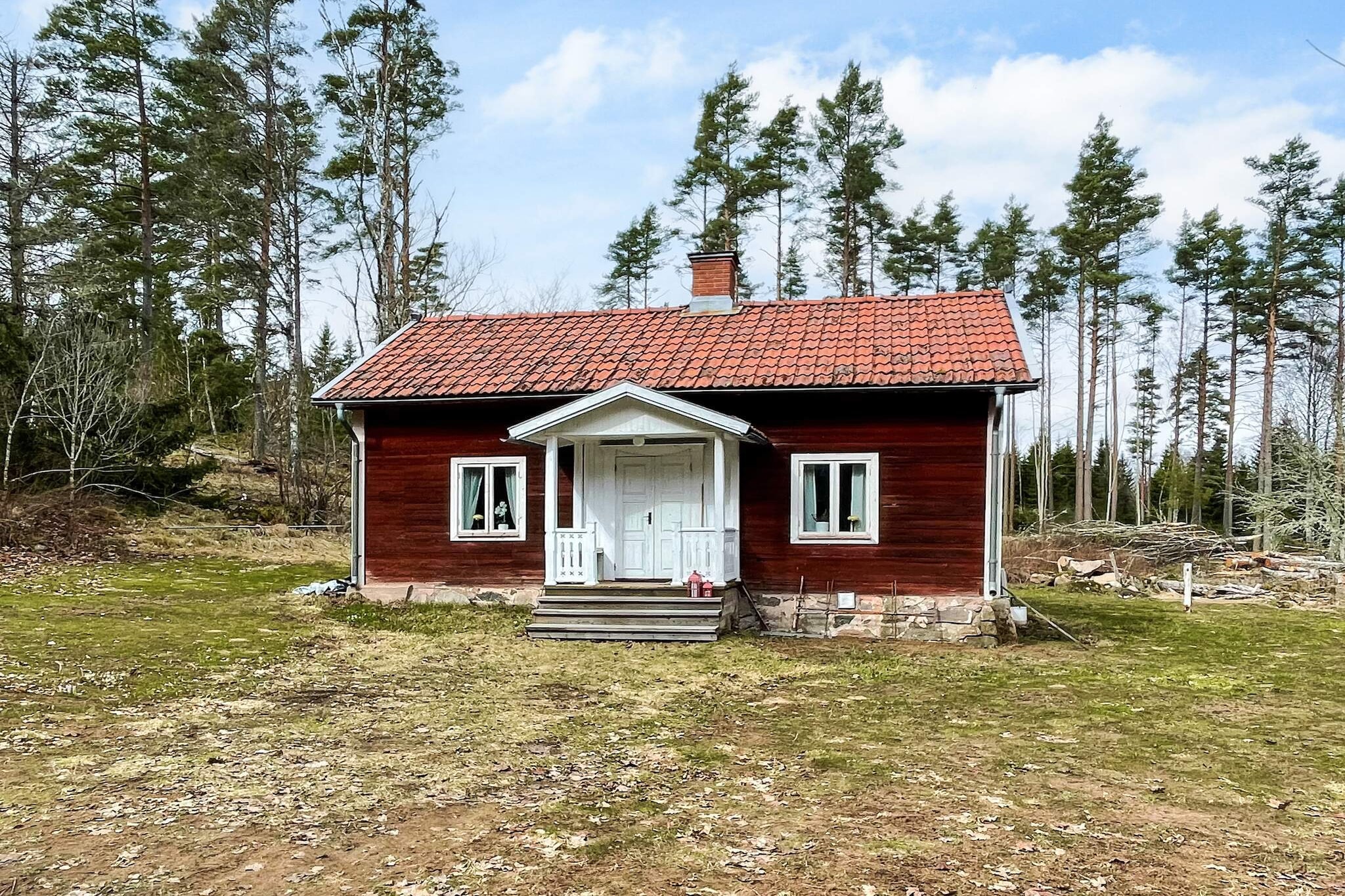 2 person holiday home in Mörlunda