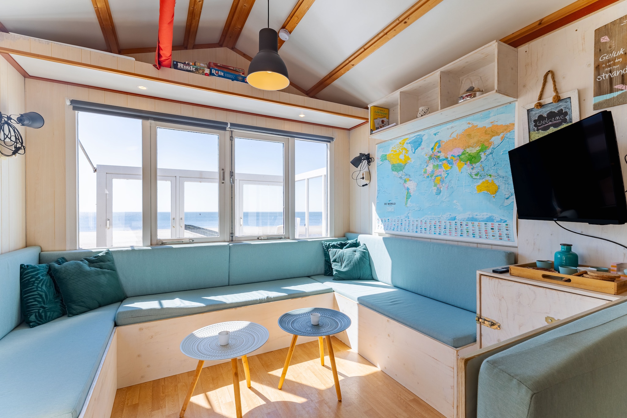 Beach sleep house near Dishoek directly by the sea with panoramic view and terrace, number 342