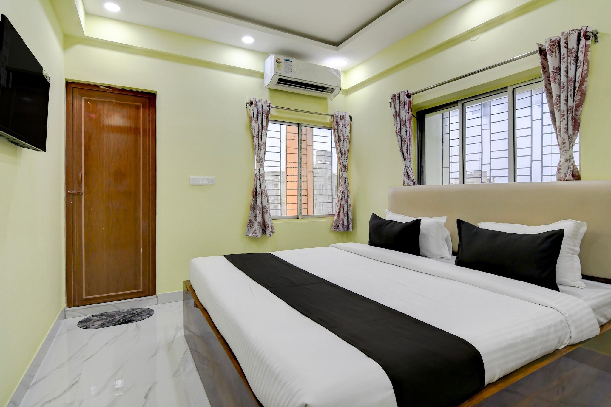 Hotel O Axis Mall New Town