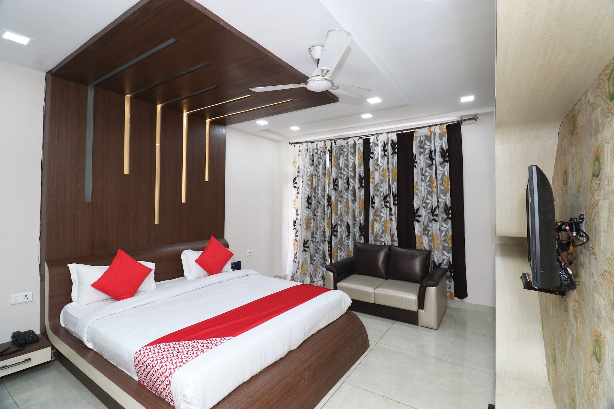 Enjoy a comfortable and hassle-free experience at our thoughtfully designed property. Each room is equipped with modern amenities, cozy bedding, and elegant decor to make you feel right at home. Located conveniently with easy access to public transport and major attractions, it's perfect for both business and leisure travelers. Cleanliness and guest comfort are our top priorities, and our team is available 24/7 to assist you throughout your stay.
 
Unmarried couples are warmly welcome at this property.
Guests with local ID proof are warmly welcome.
Early Check-In Policy: A full day’s room rate will be charged for check-ins before 6:00 AM. Complimentary early check-in is available between 6:00 AM and 10:00 AM, subject to room availability.
 
Check-in is only available to guests aged 18 and above. Please provide a government-issued ID to confirm your age.