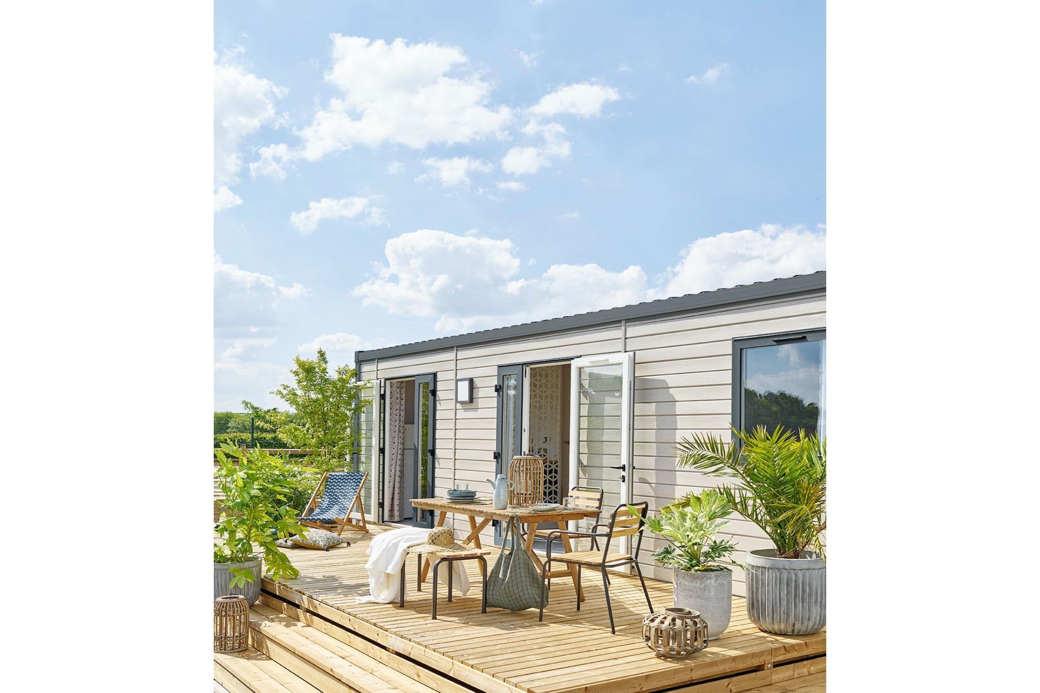 Exterior Summer