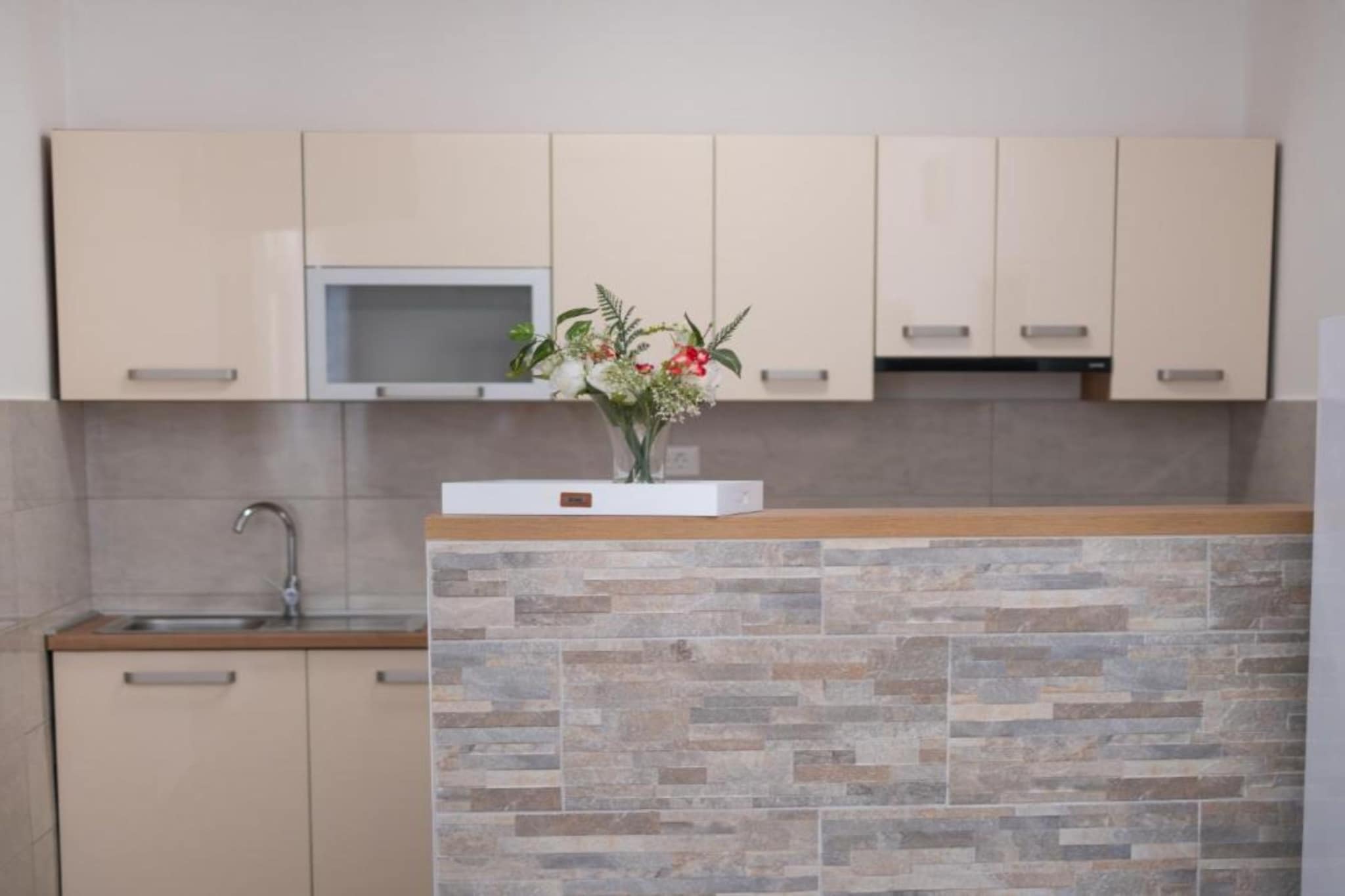 Sunset Bay Villa - Four Bedroom Holiday Home  with Terrace